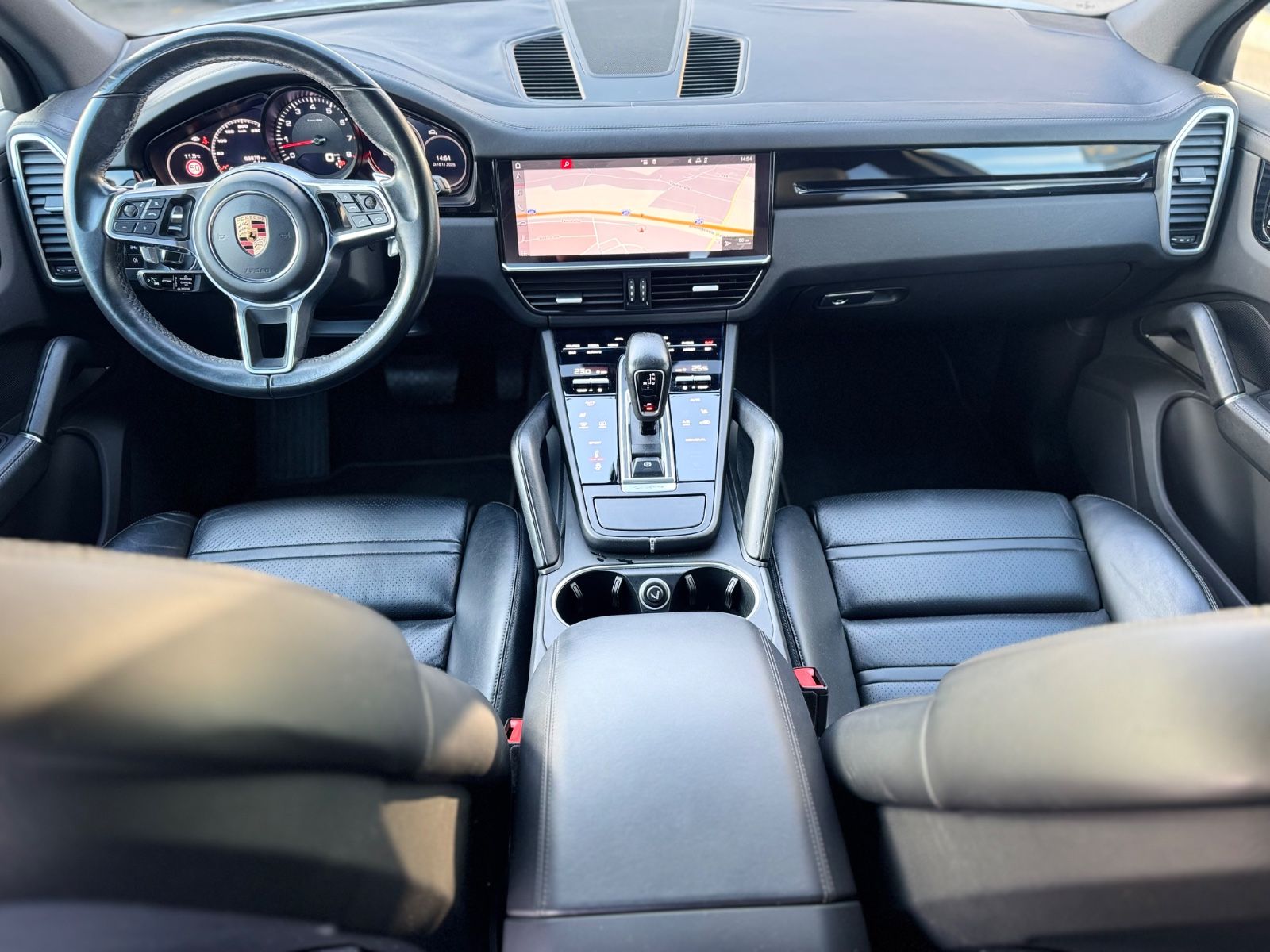 Fahrzeugabbildung Porsche CAYENNE *PANORAMA*ACC*EL.AHK*360°CAM*21.Z*LUFT*