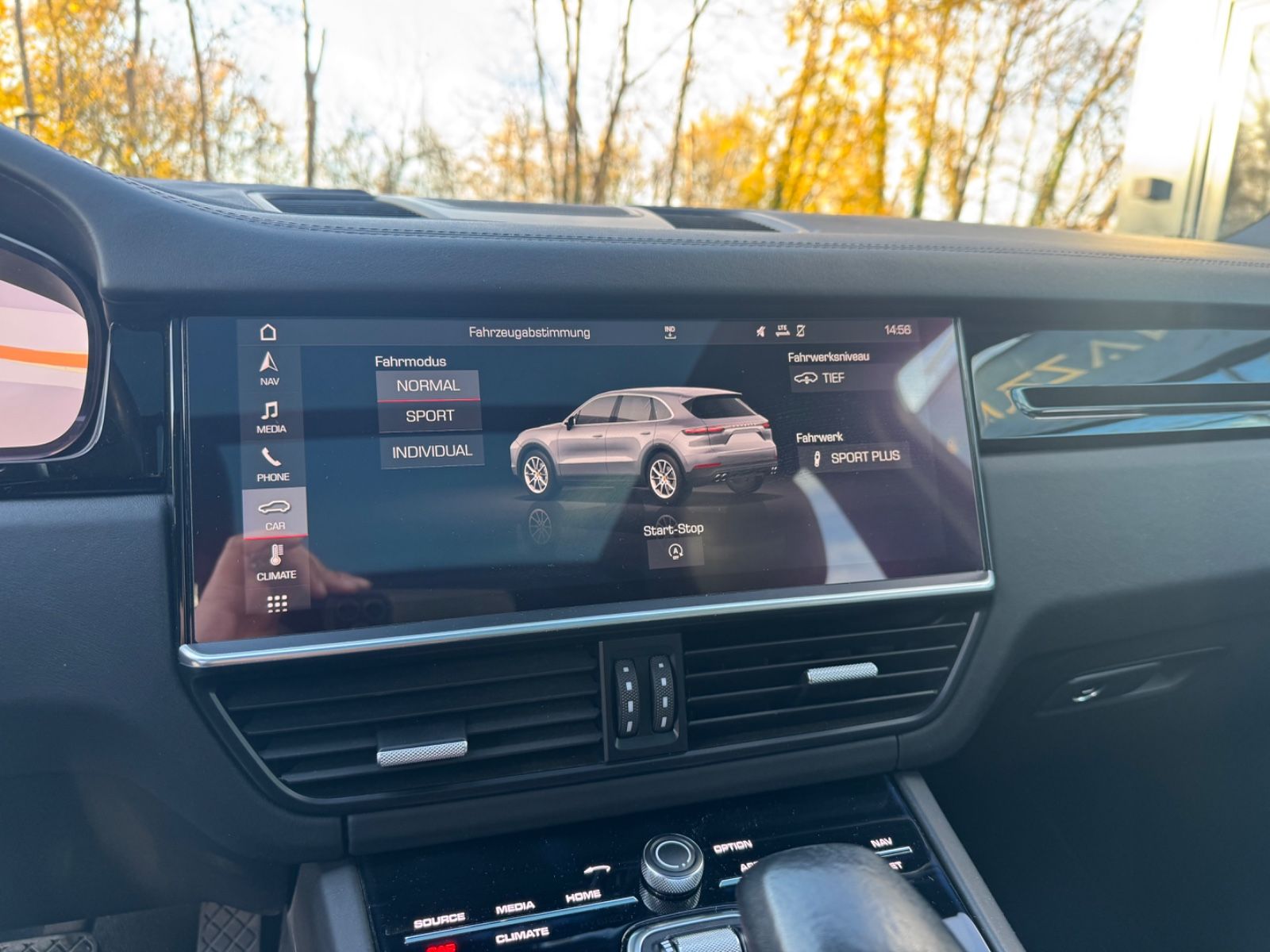 Fahrzeugabbildung Porsche CAYENNE *PANORAMA*ACC*EL.AHK*360°CAM*21.Z*LUFT*