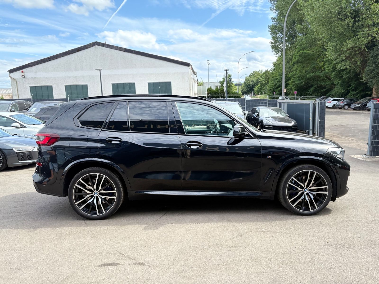 Fahrzeugabbildung BMW X5 M50I*TV-FOND*PANO*HARMAN/KARDON*ACC*22 ZOLL*