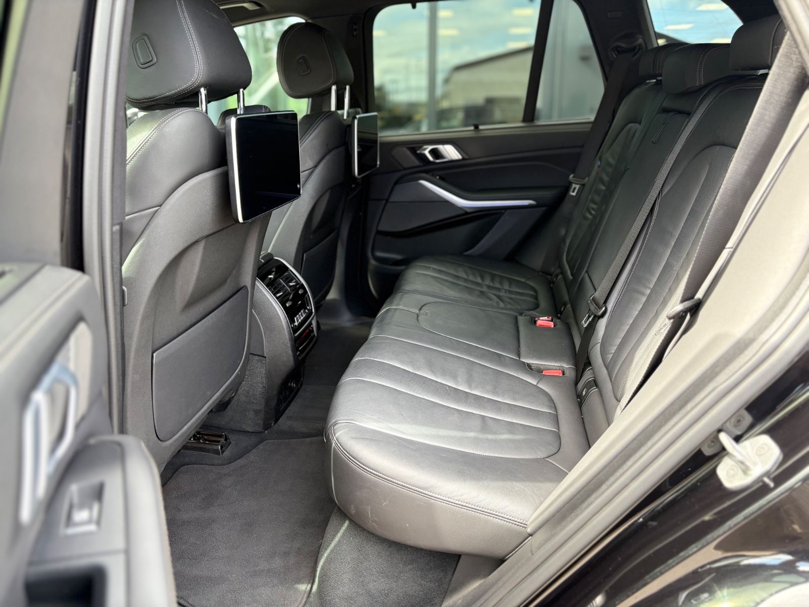 Fahrzeugabbildung BMW X5 M50I*TV-FOND*PANO*HARMAN/KARDON*ACC*22 ZOLL*