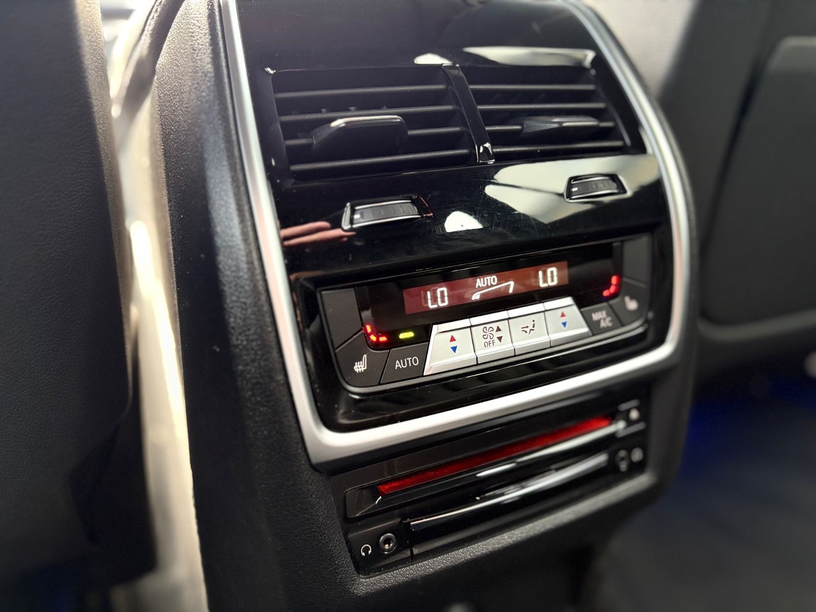 Fahrzeugabbildung BMW X5 M50I*TV-FOND*PANO*HARMAN/KARDON*ACC*22 ZOLL*