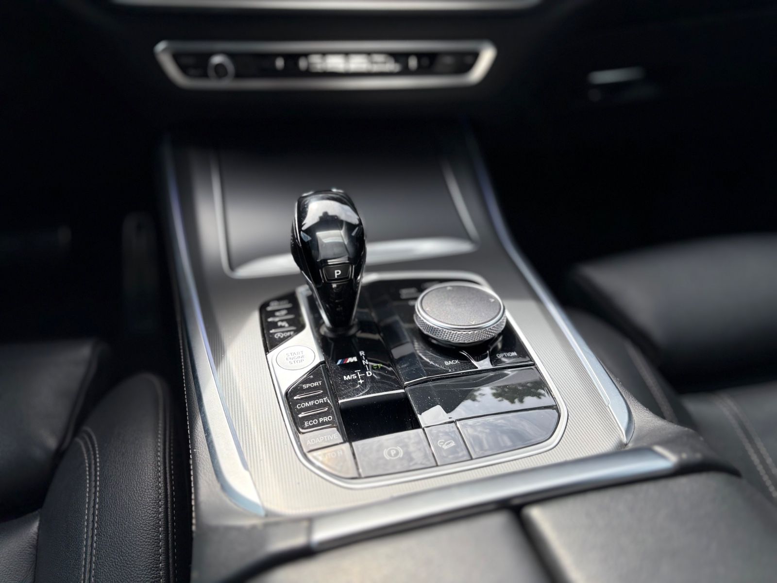 Fahrzeugabbildung BMW X5 M50I*TV-FOND*PANO*HARMAN/KARDON*ACC*22 ZOLL*