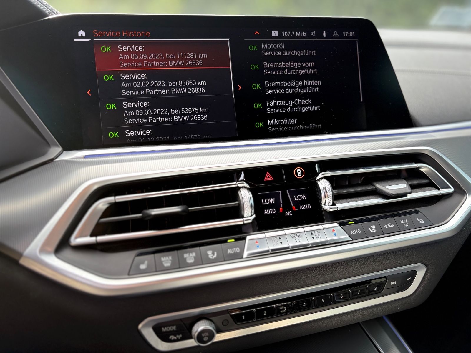 Fahrzeugabbildung BMW X5 M50I*TV-FOND*PANO*HARMAN/KARDON*ACC*22 ZOLL*