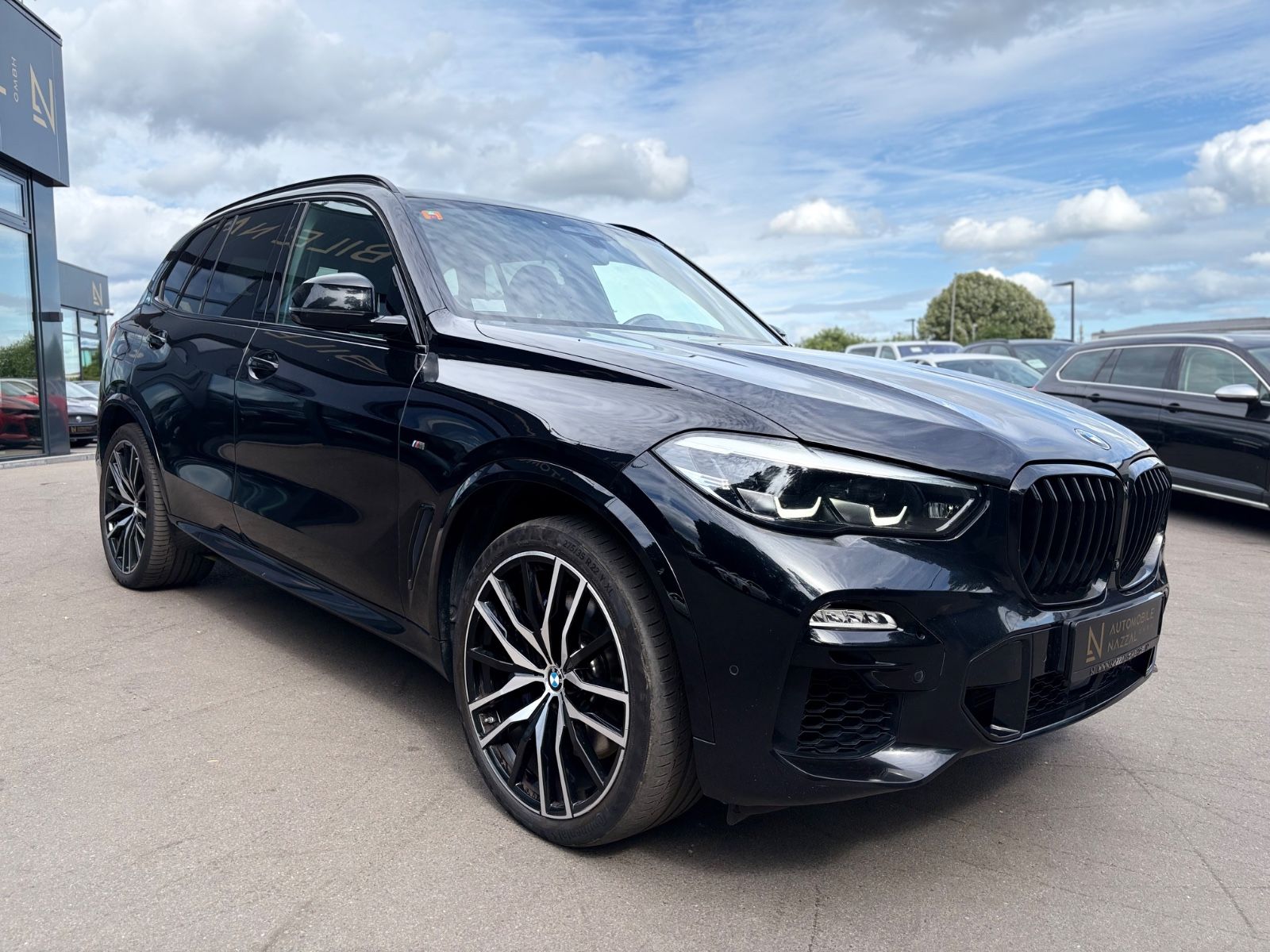 Fahrzeugabbildung BMW X5 M50I*TV-FOND*PANO*HARMAN/KARDON*ACC*22 ZOLL*