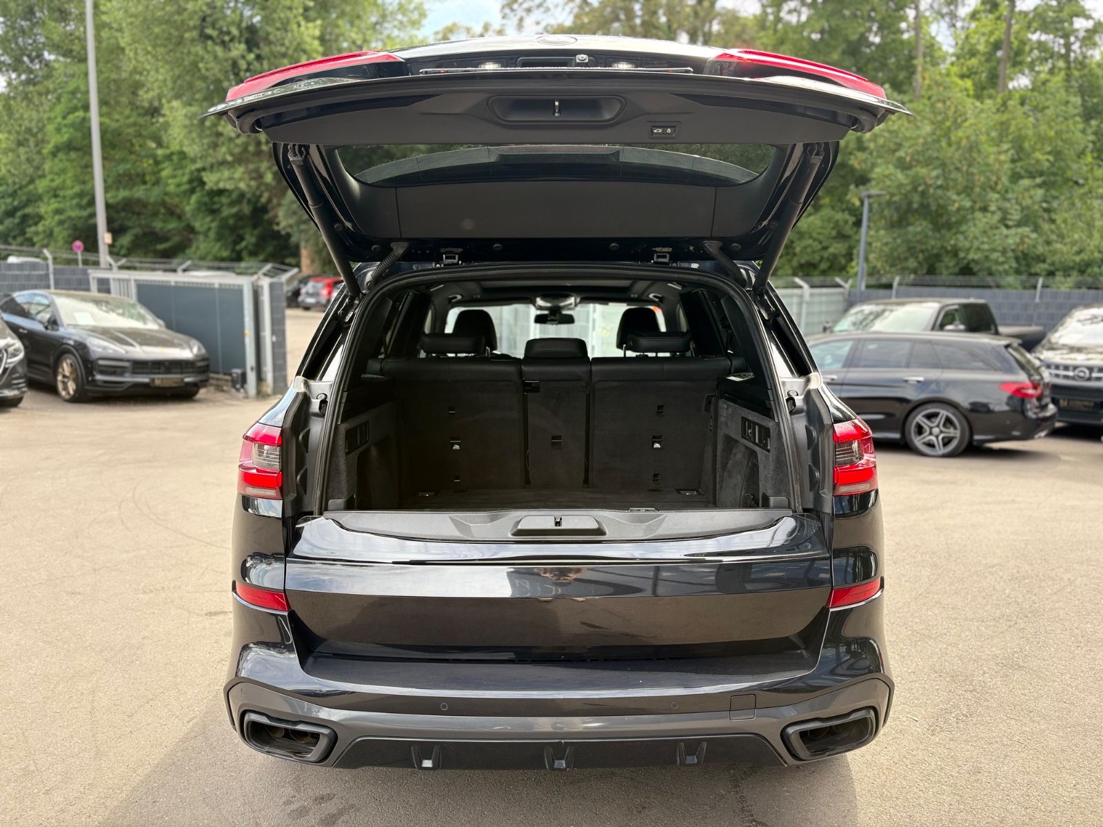 Fahrzeugabbildung BMW X5 M50I*TV-FOND*PANO*HARMAN/KARDON*ACC*22 ZOLL*