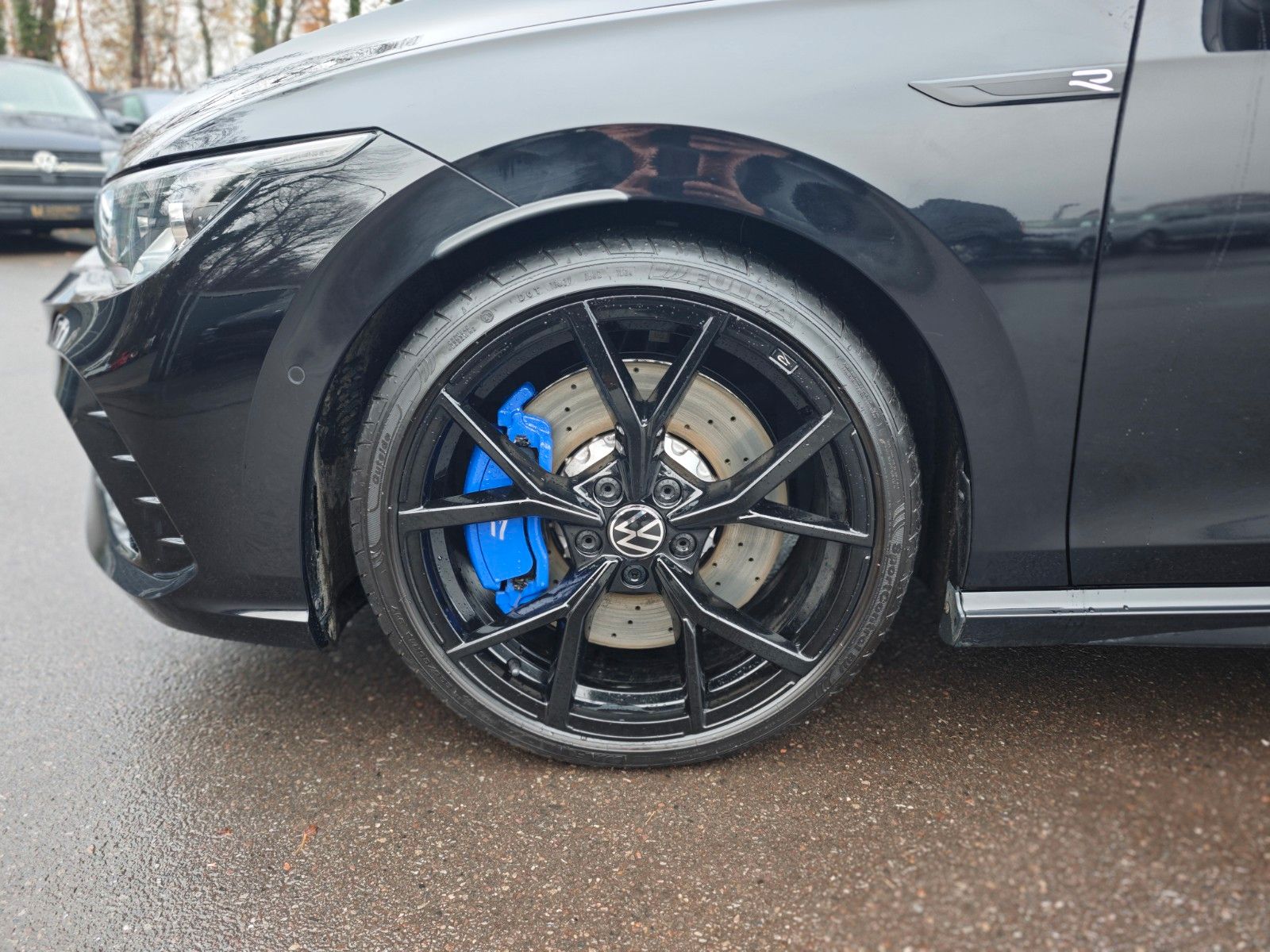 Fahrzeugabbildung Volkswagen Golf VIII R VARIANT 4M*PERFORM*MATRIX*PANO*1.HD*