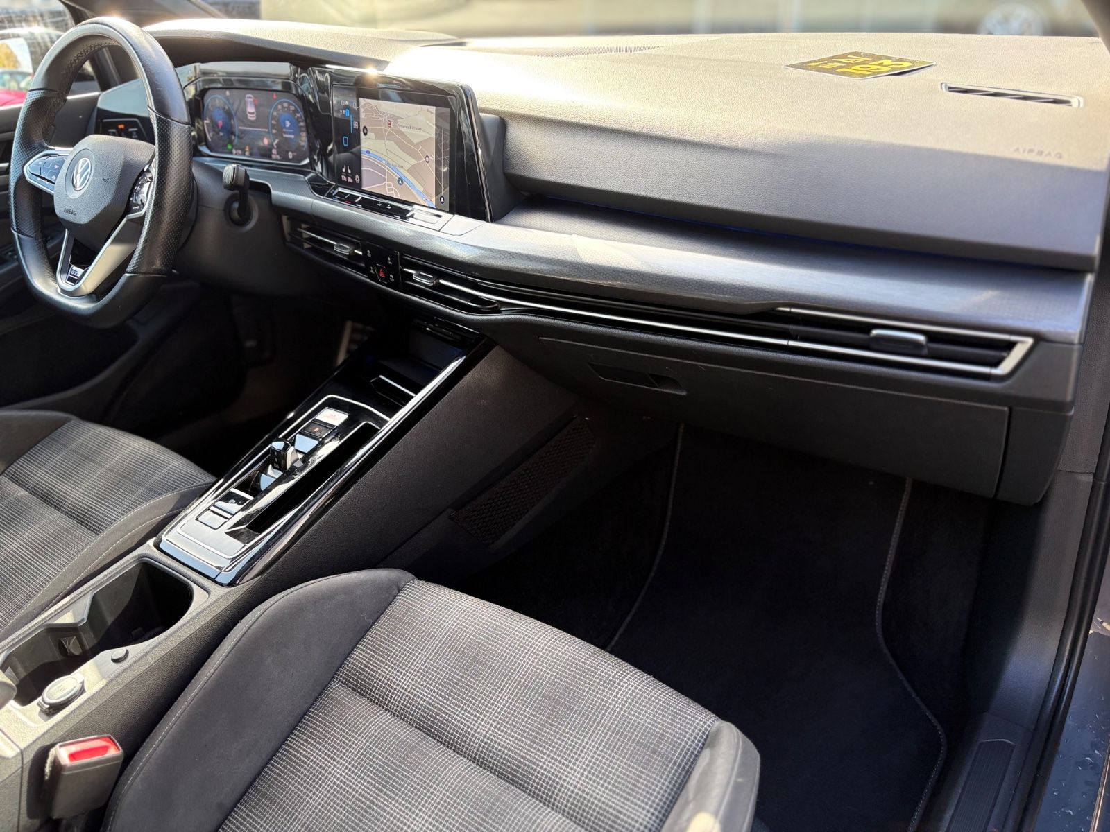 Fahrzeugabbildung Volkswagen Golf VIII Lim. GTD*BLACK STYLE*PANORAMA*LED*AUT*