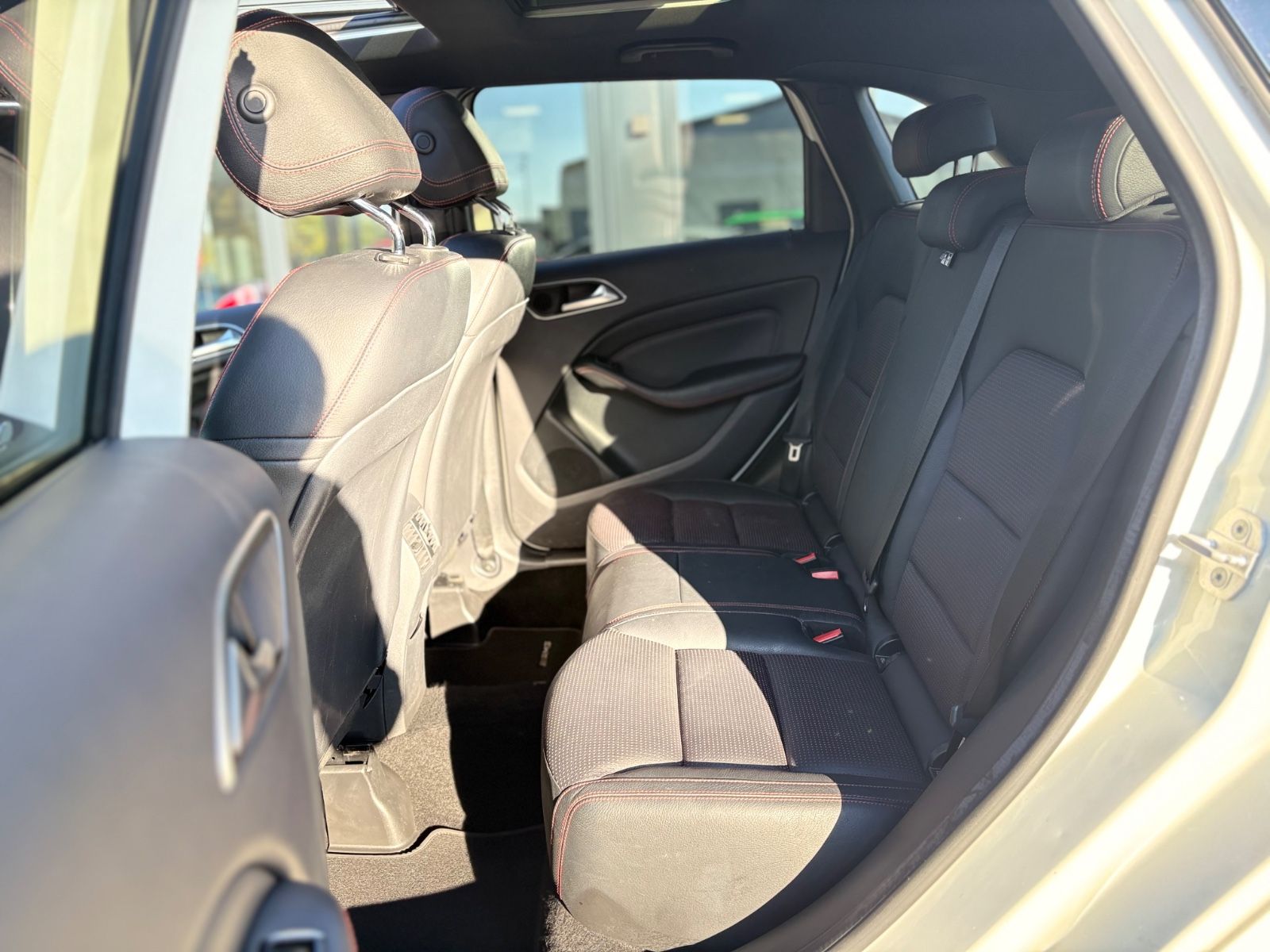 Fahrzeugabbildung Mercedes-Benz B 200 CDI *AMG-LINE*AUT*PANORAMA*VOLL-LED*2.HD*