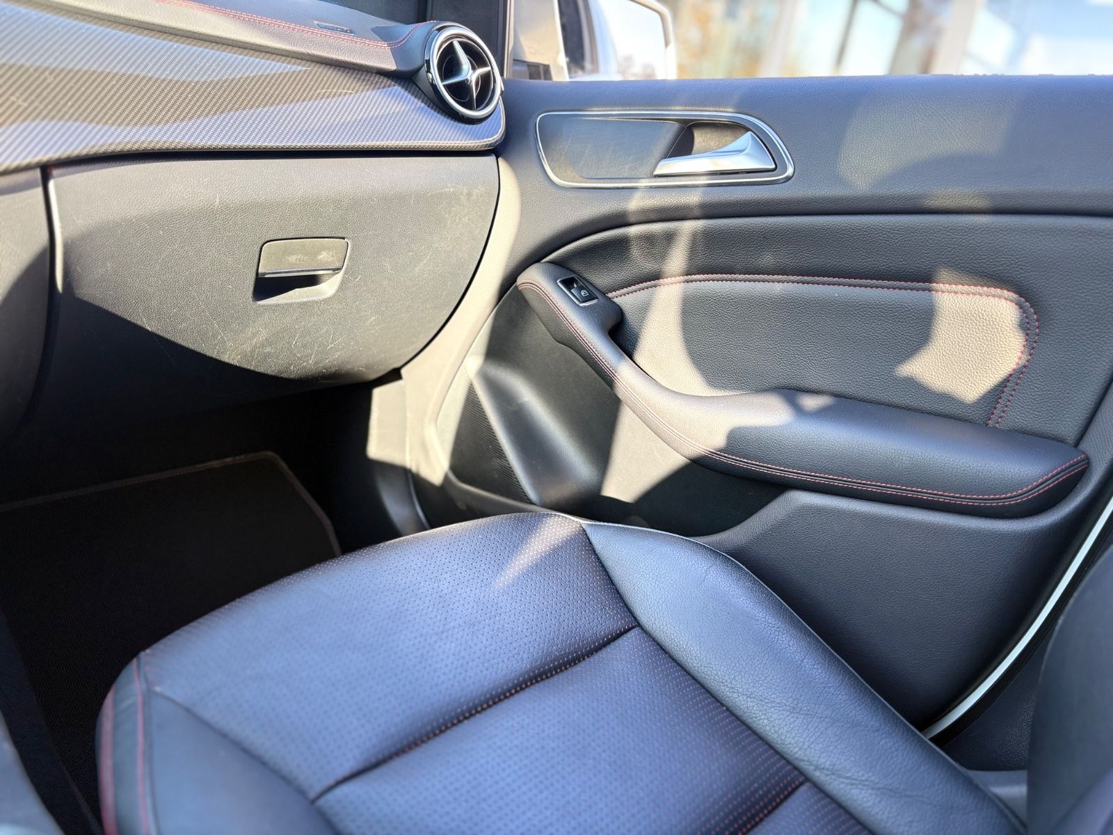 Fahrzeugabbildung Mercedes-Benz B 200 CDI *AMG-LINE*AUT*PANORAMA*VOLL-LED*2.HD*