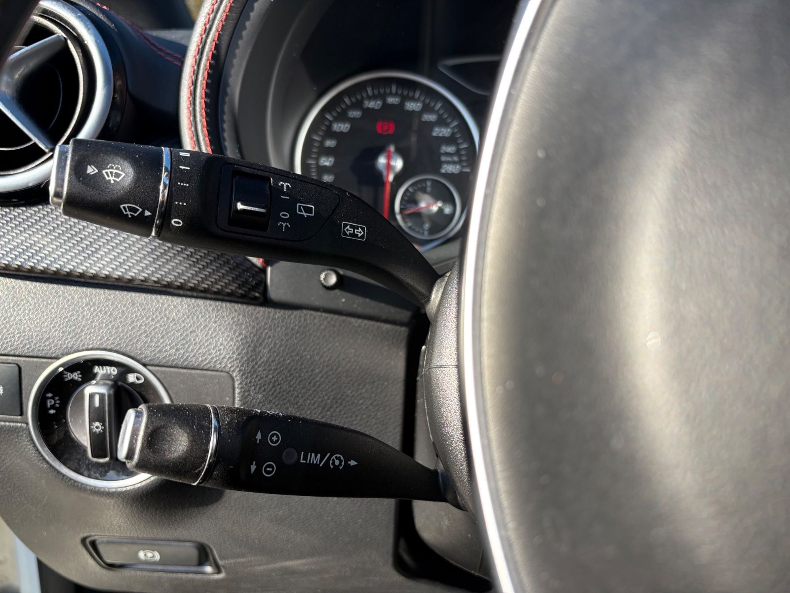 Fahrzeugabbildung Mercedes-Benz B 200 CDI *AMG-LINE*AUT*PANORAMA*VOLL-LED*2.HD*