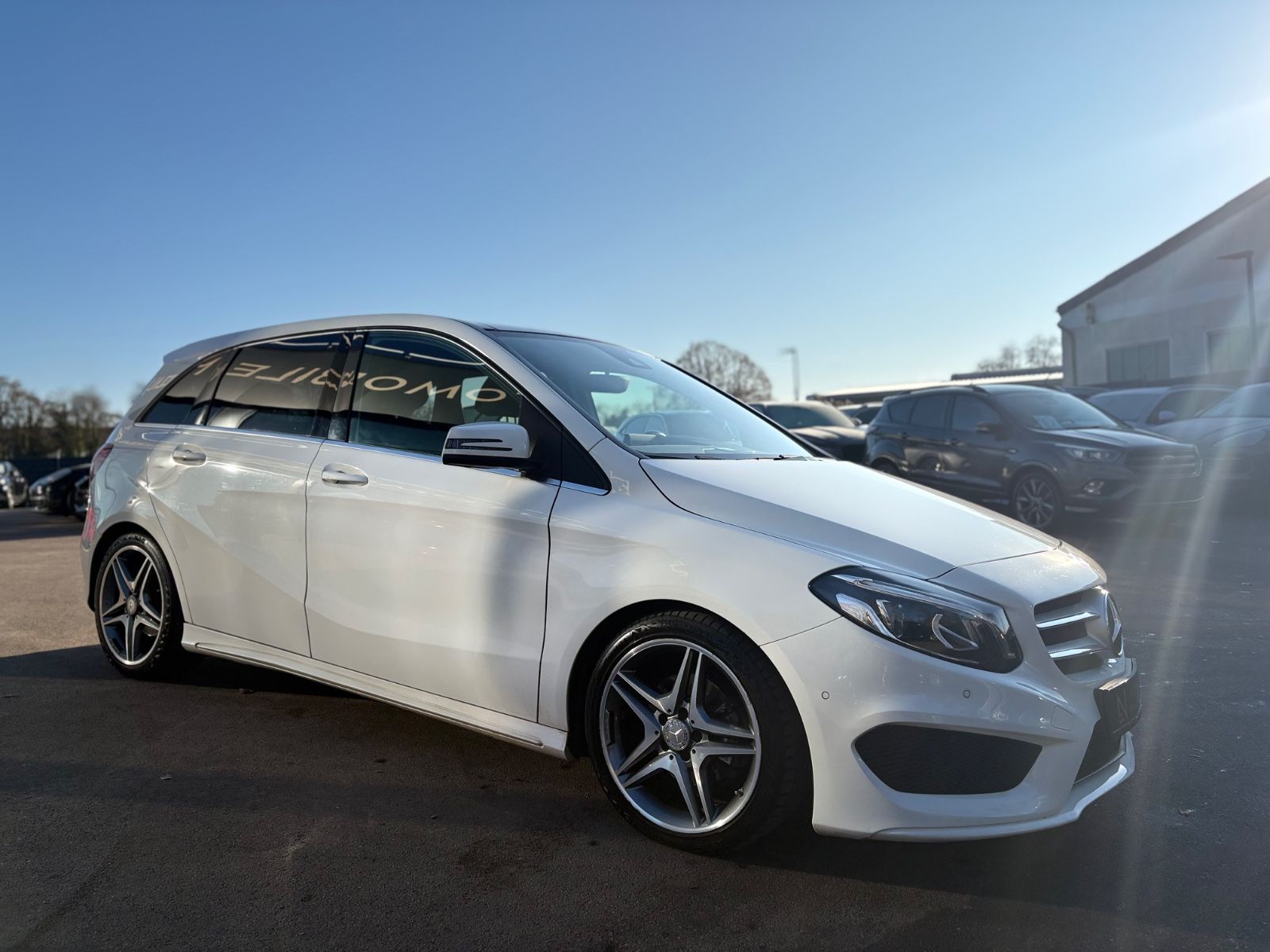 Fahrzeugabbildung Mercedes-Benz B 200 CDI *AMG-LINE*AUT*PANORAMA*VOLL-LED*2.HD*