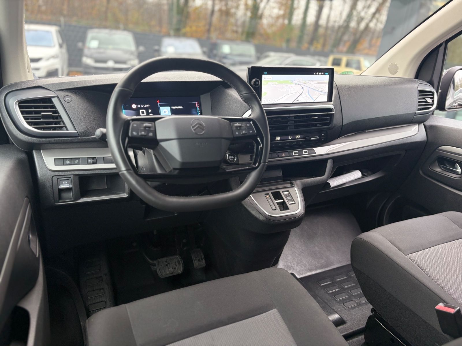 Fahrzeugabbildung Citroën SPACETOURER XL*8.SITZER*VOLL-LED*NAVI*SHZ*360°*