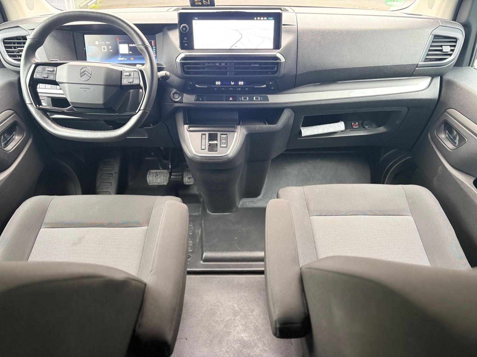 Fahrzeugabbildung Citroën SPACETOURER XL*8.SITZER*VOLL-LED*NAVI*SHZ*360°*