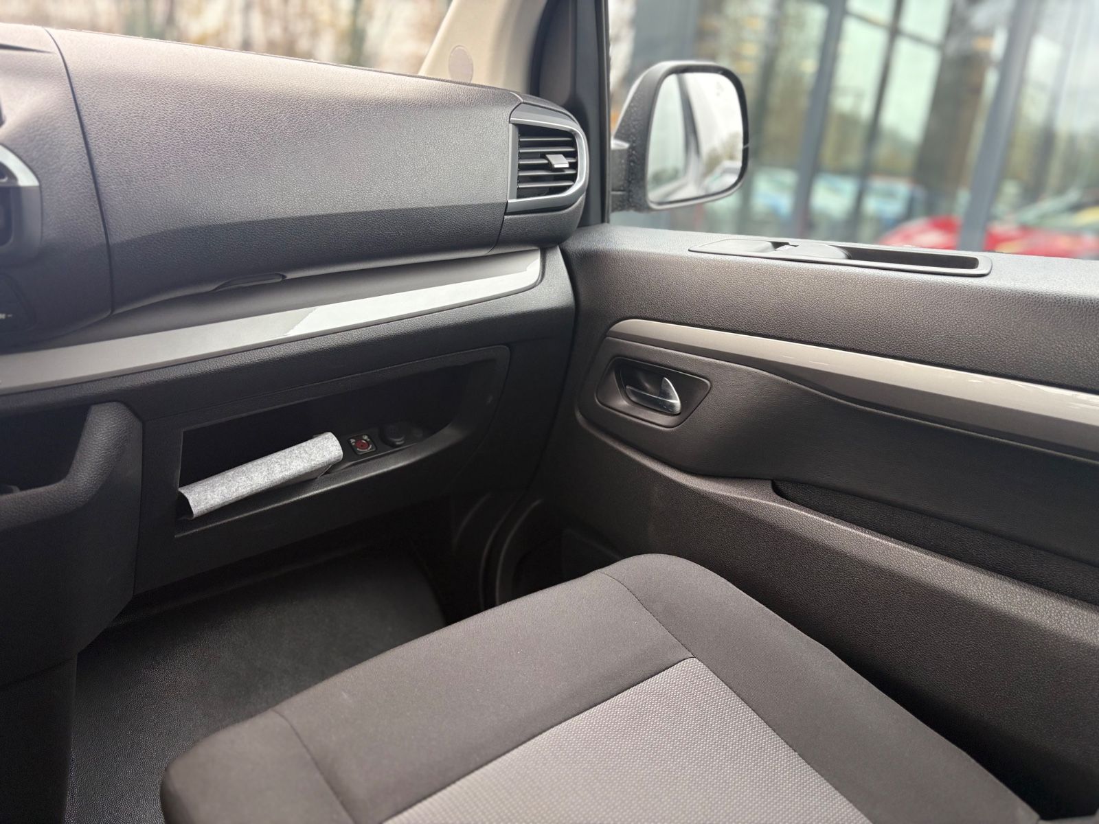 Fahrzeugabbildung Citroën SPACETOURER XL*8.SITZER*VOLL-LED*NAVI*SHZ*360°*