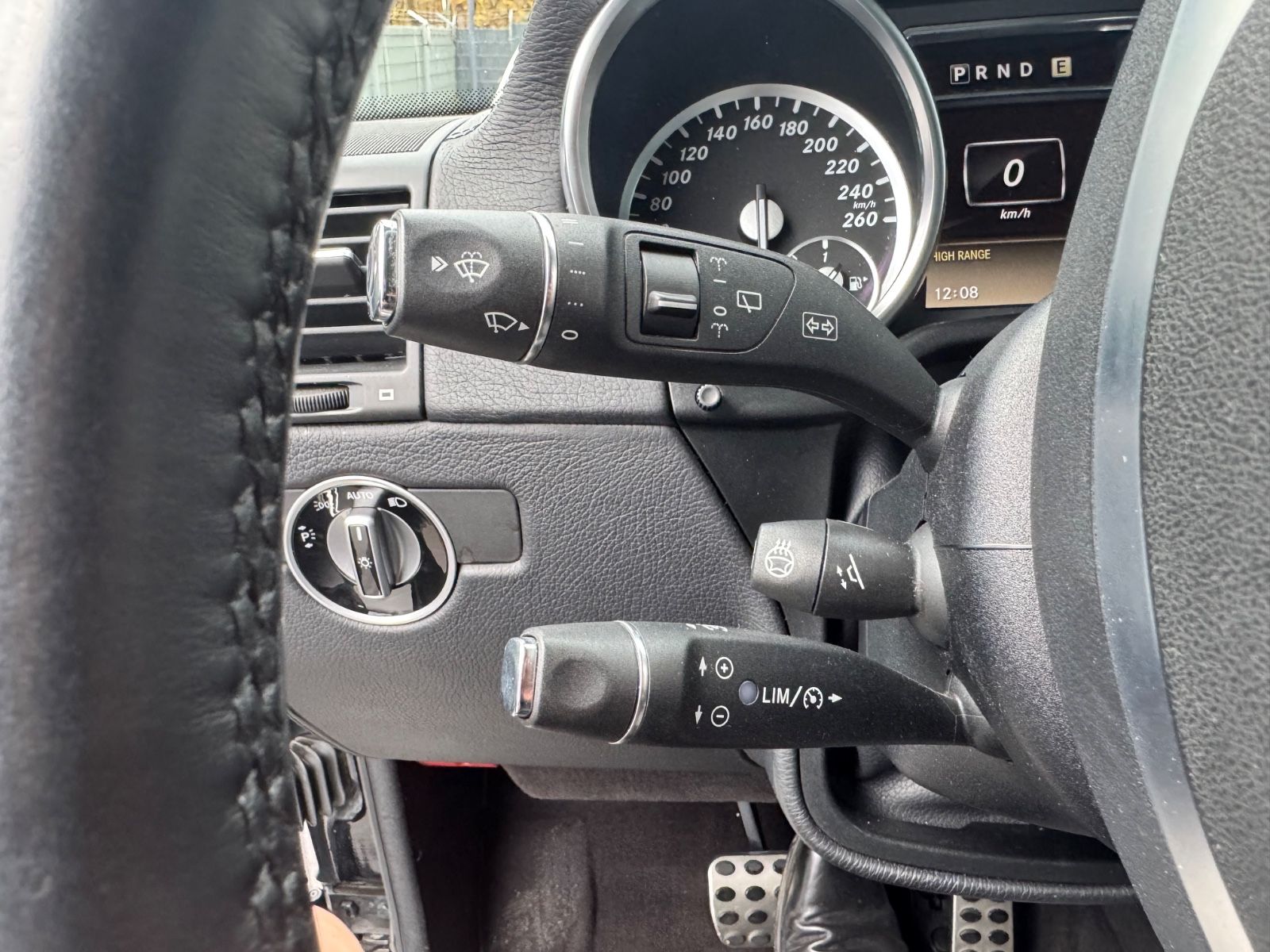 Fahrzeugabbildung Mercedes-Benz G350d BLUETEC *SPORTPAKET*2.HD*U-FREI*FACELIFT*