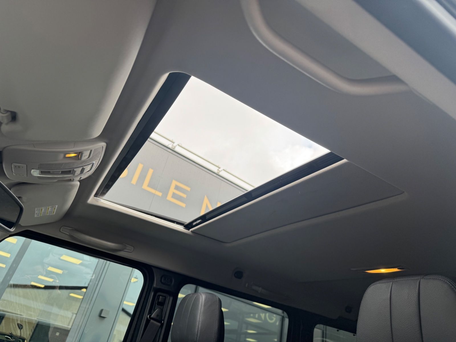 Fahrzeugabbildung Mercedes-Benz G350d BLUETEC *SPORTPAKET*2.HD*U-FREI*FACELIFT*