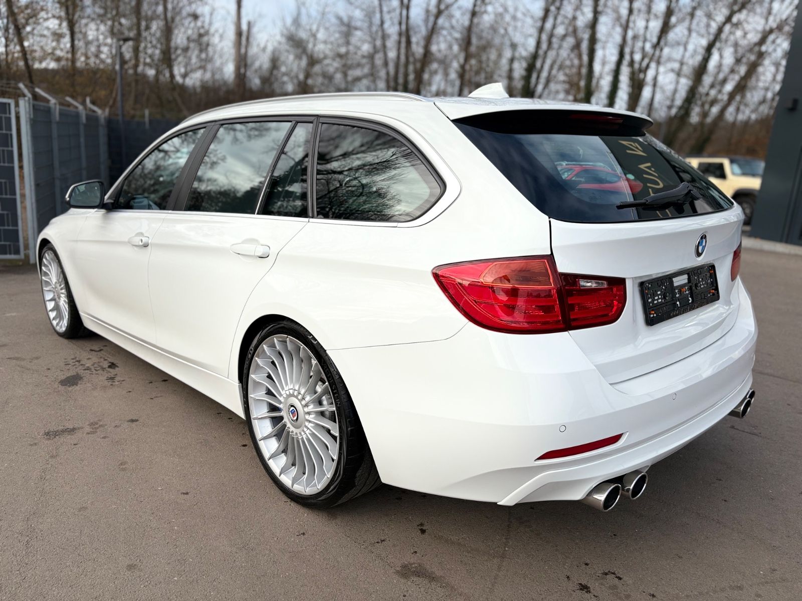 Fahrzeugabbildung ALPINA B3 3.0 BITURBO ALLRAD TOURING*PANO*2.HD*H-UP*LED