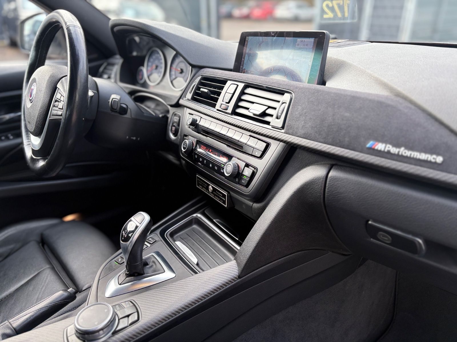 Fahrzeugabbildung ALPINA B3 3.0 BITURBO ALLRAD TOURING*PANO*2.HD*H-UP*LED