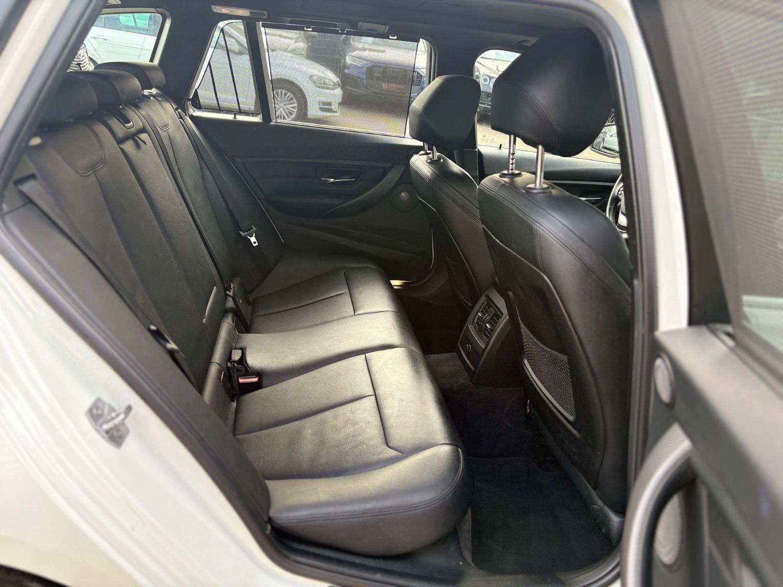 Fahrzeugabbildung ALPINA B3 3.0 BITURBO ALLRAD TOURING*PANO*2.HD*H-UP*LED