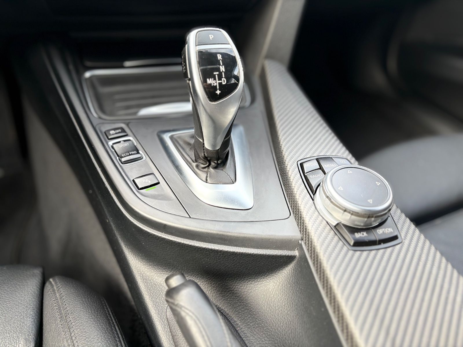 Fahrzeugabbildung ALPINA B3 3.0 BITURBO ALLRAD TOURING*PANO*2.HD*H-UP*LED