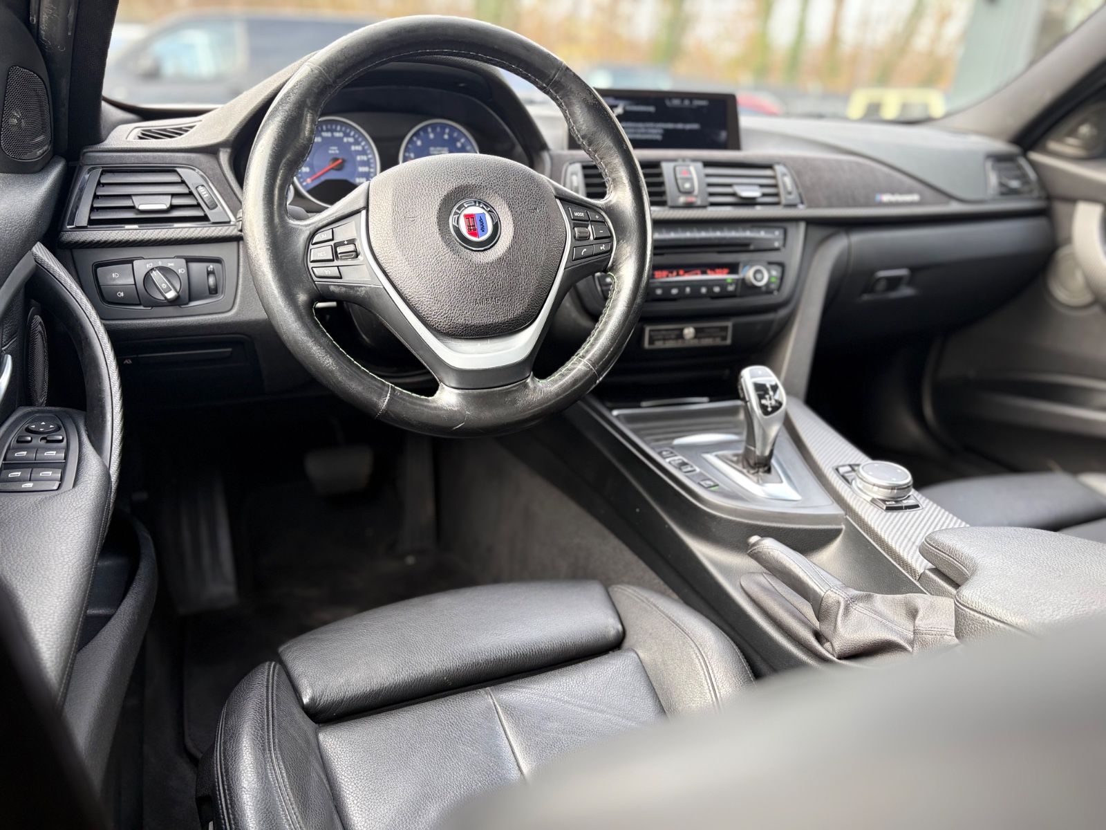 Fahrzeugabbildung ALPINA B3 3.0 BITURBO ALLRAD TOURING*PANO*2.HD*H-UP*LED