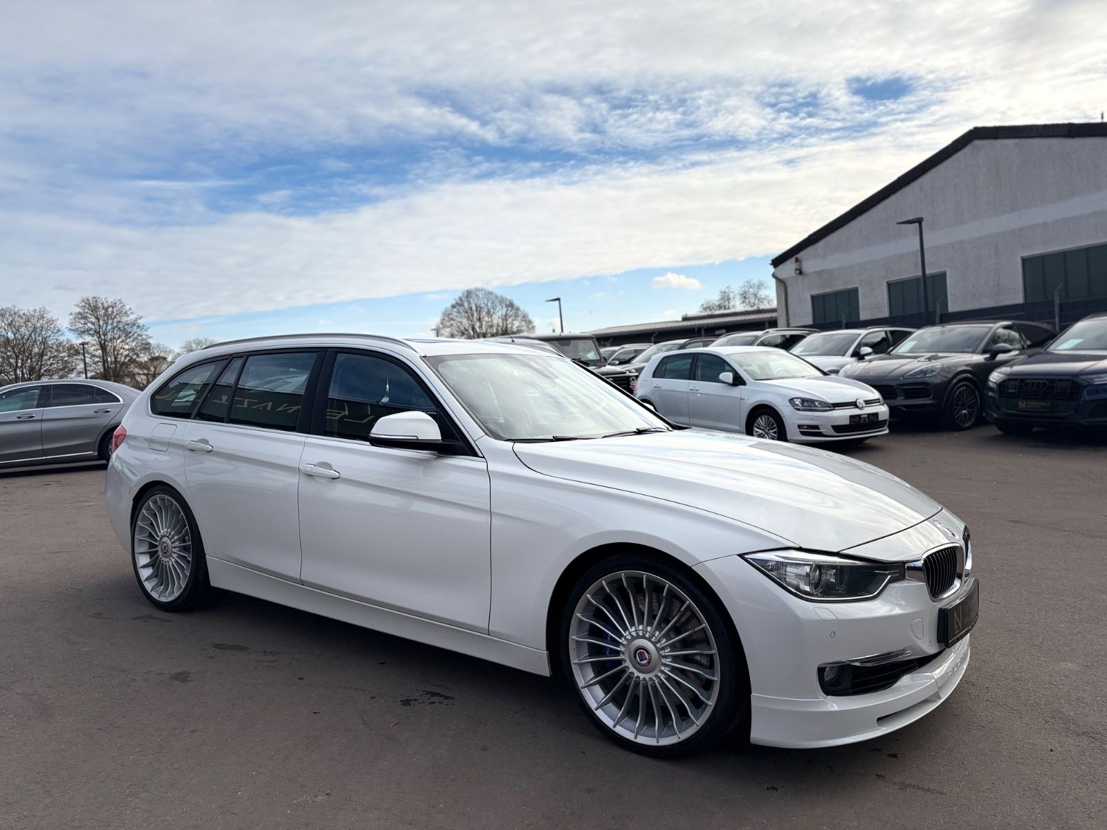 Fahrzeugabbildung ALPINA B3 3.0 BITURBO ALLRAD TOURING*PANO*2.HD*H-UP*LED