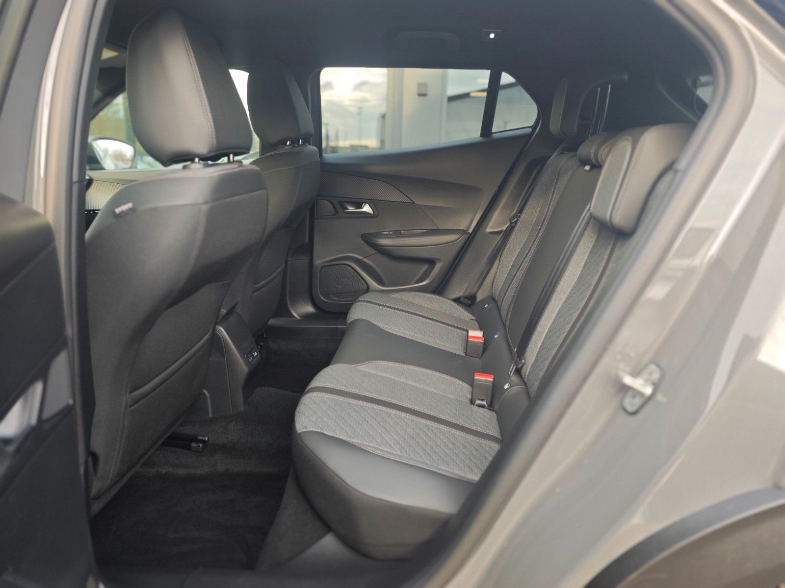 Fahrzeugabbildung Peugeot 2008 ALLURE*VOLL LED*NAVI*360°KAMERA*GARANTIE*