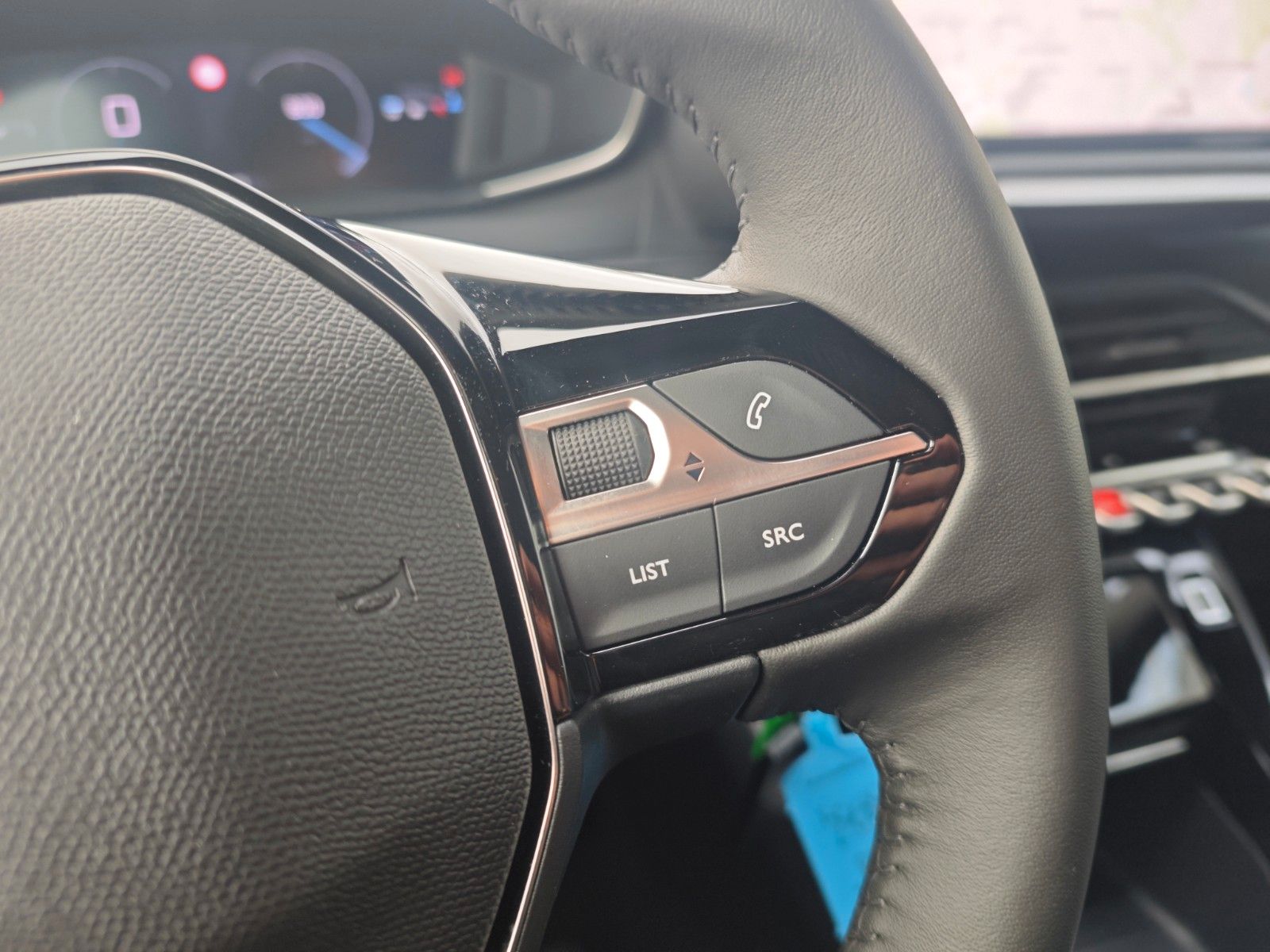 Fahrzeugabbildung Peugeot 2008 ALLURE*VOLL LED*NAVI*360°KAMERA*GARANTIE*