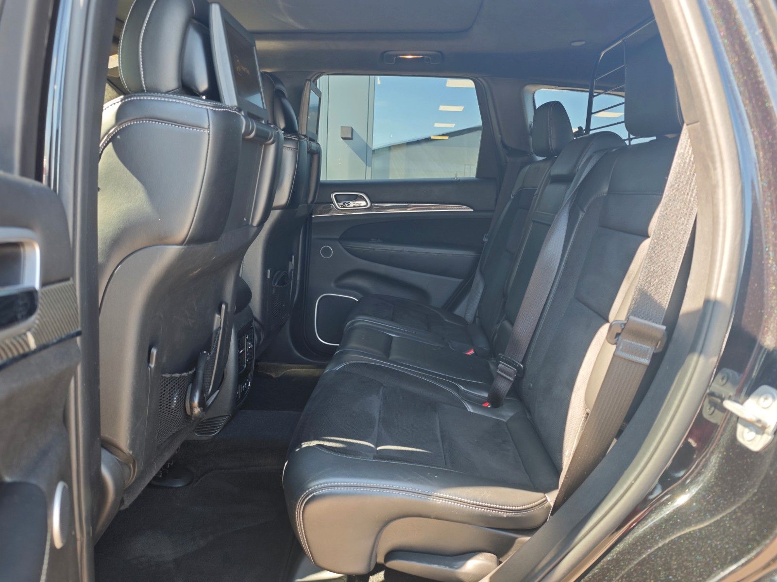 Fahrzeugabbildung Jeep GRAND CHEROKEE SRT HEMI*EU MODELL*TV-FOND-ENTER*