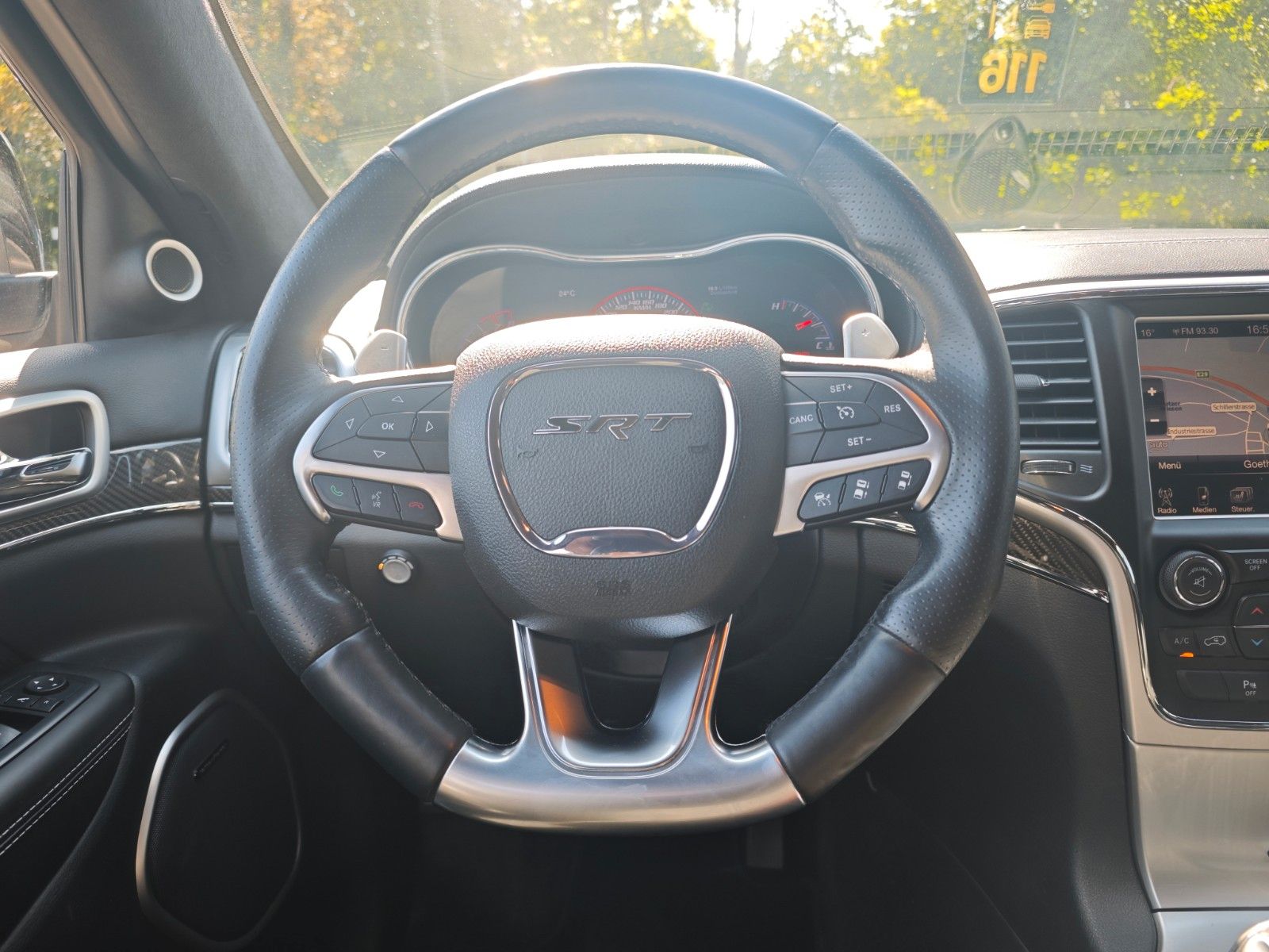 Fahrzeugabbildung Jeep GRAND CHEROKEE SRT HEMI*EU MODELL*TV-FOND-ENTER*