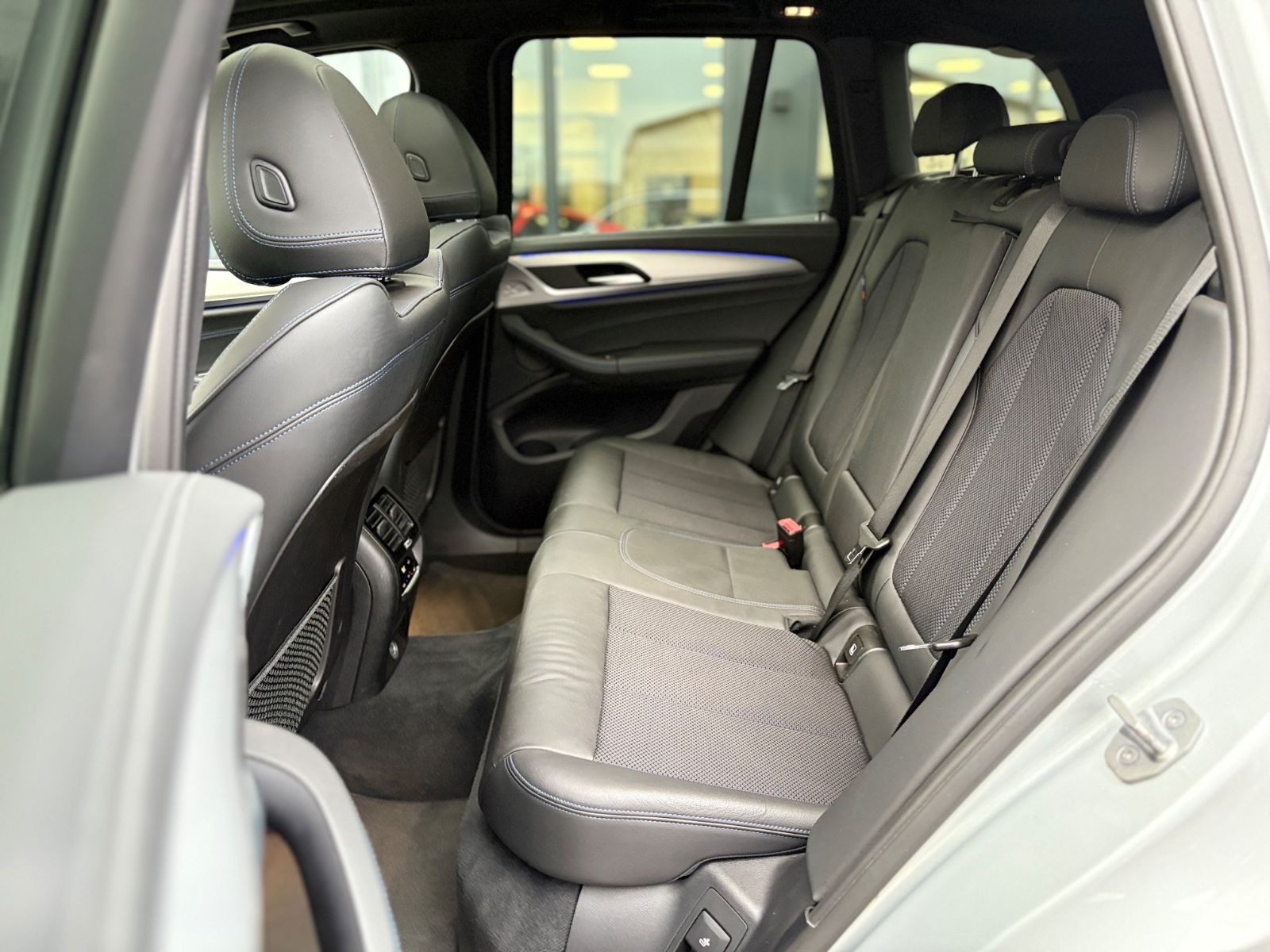 Fahrzeugabbildung BMW X3 M40i SHADOW LINE*LED*NAVI*LEDER*PANORAMA*