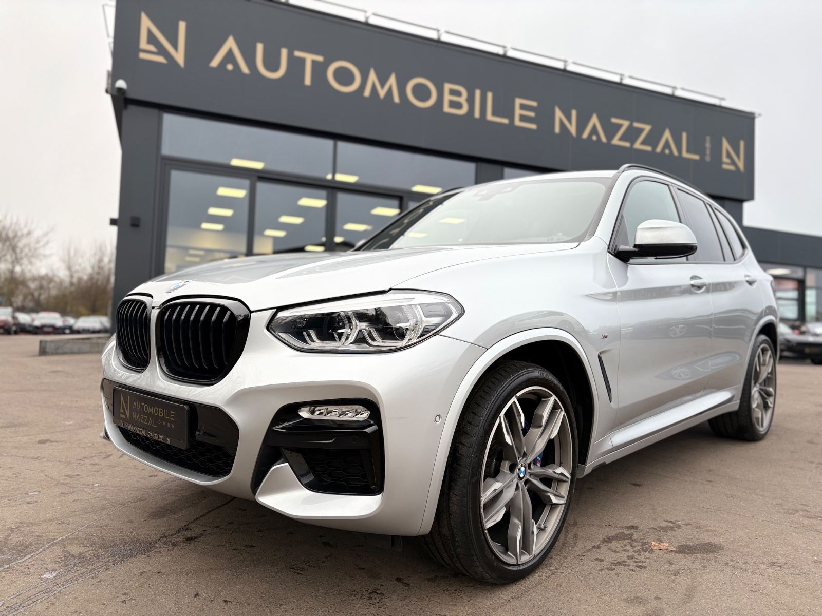 Fahrzeugabbildung BMW X3 M40i SHADOW LINE*LED*NAVI*LEDER*PANORAMA*