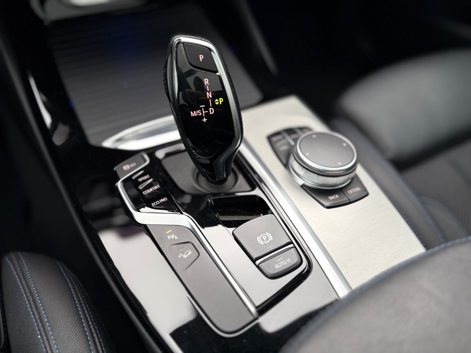 Fahrzeugabbildung BMW X3 M40i SHADOW LINE*LED*NAVI*LEDER*PANORAMA*