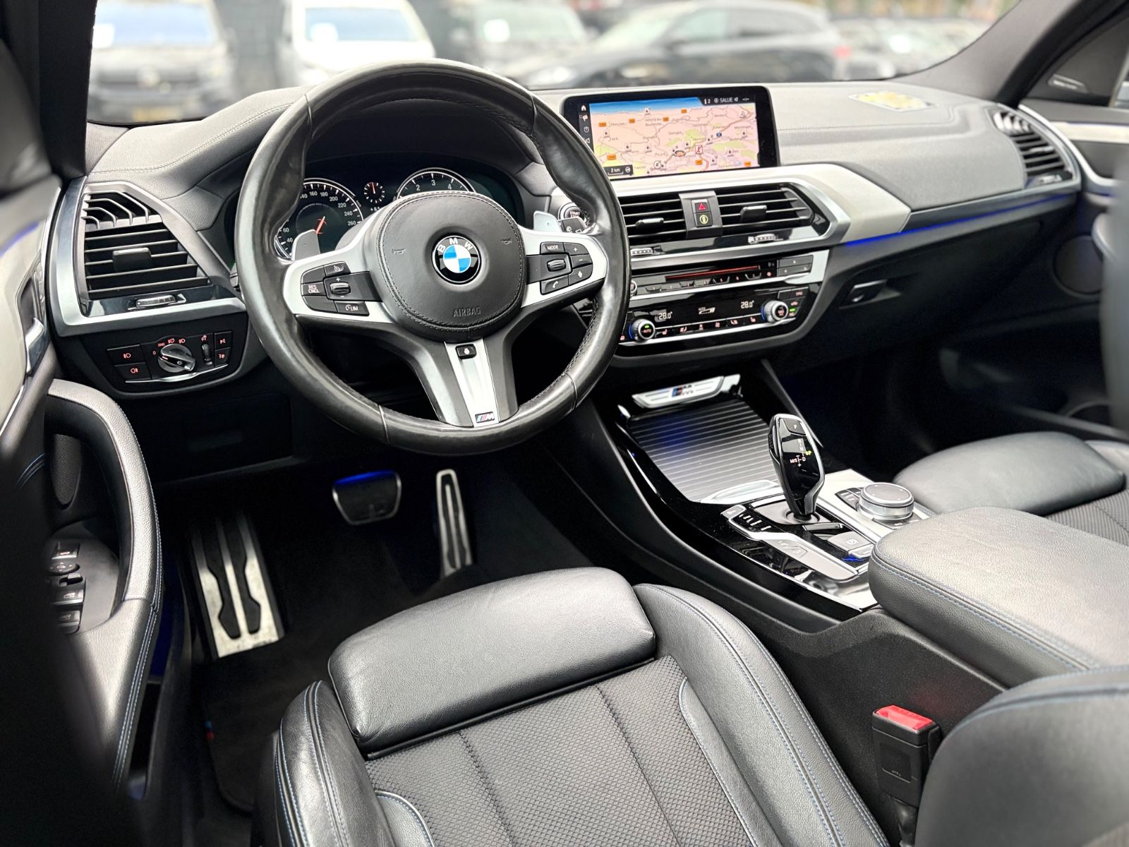 Fahrzeugabbildung BMW X3 M40i SHADOW LINE*LED*NAVI*LEDER*PANORAMA*