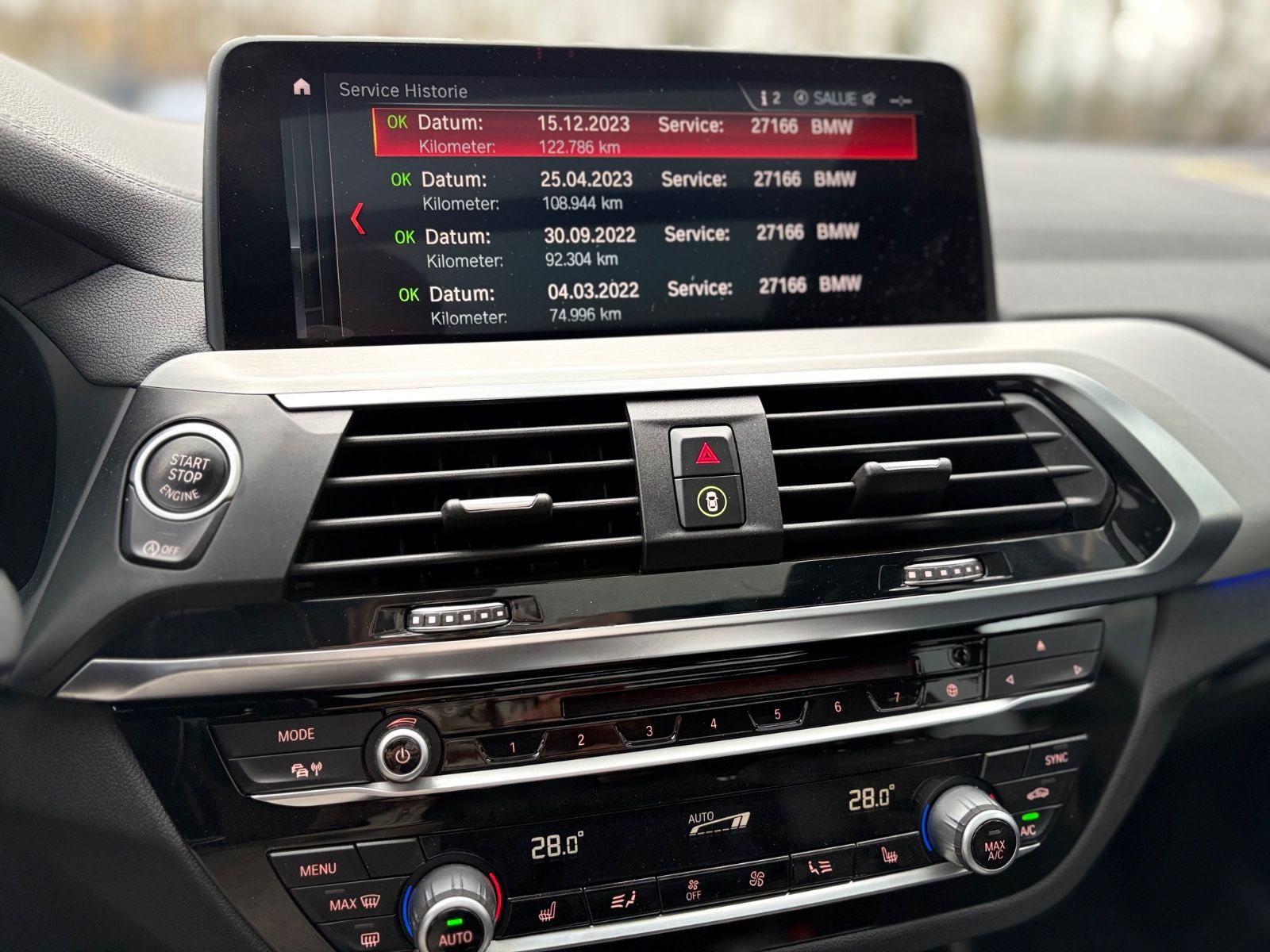 Fahrzeugabbildung BMW X3 M40i SHADOW LINE*LED*NAVI*LEDER*PANORAMA*