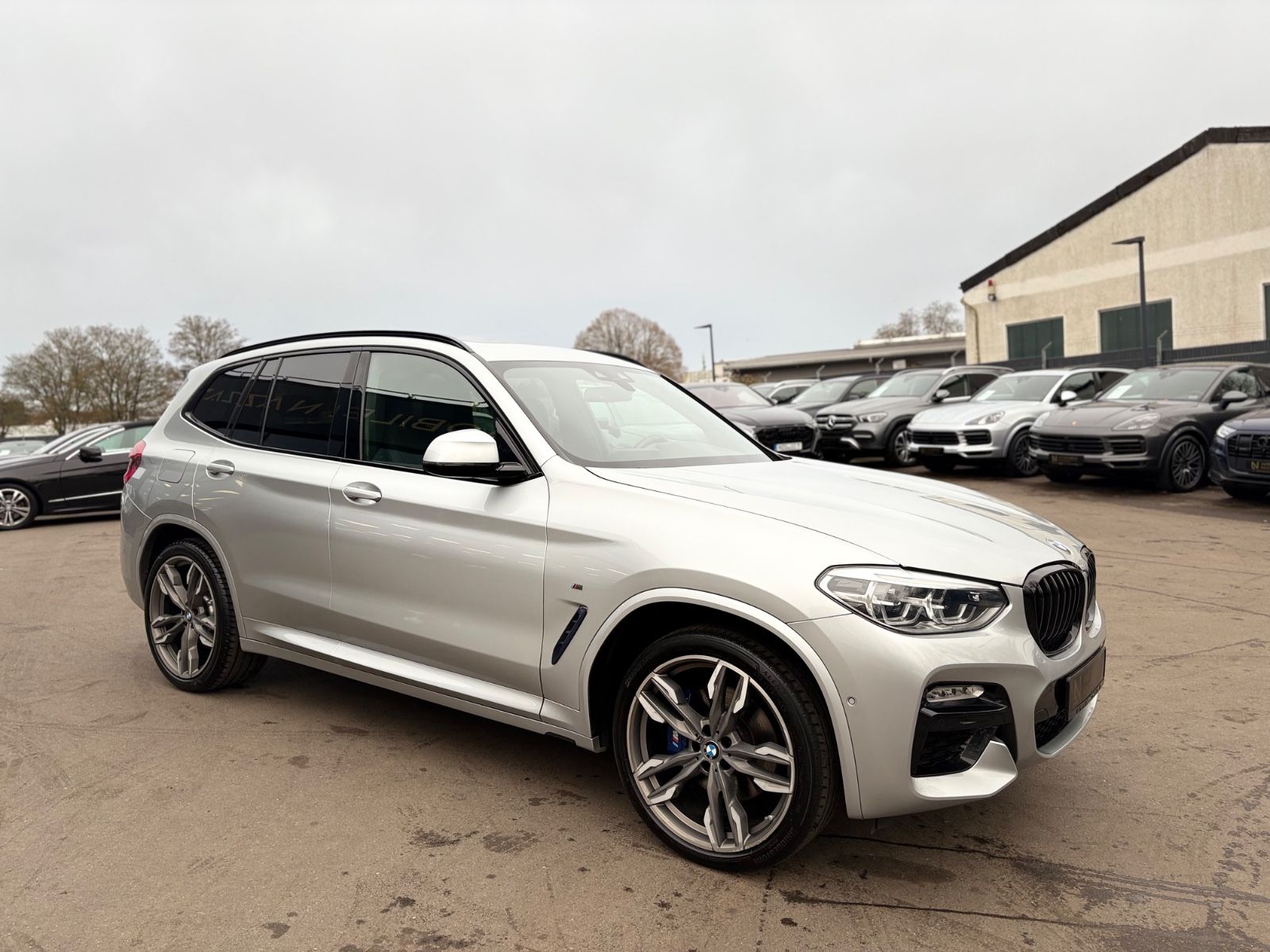 Fahrzeugabbildung BMW X3 M40i SHADOW LINE*LED*NAVI*LEDER*PANORAMA*