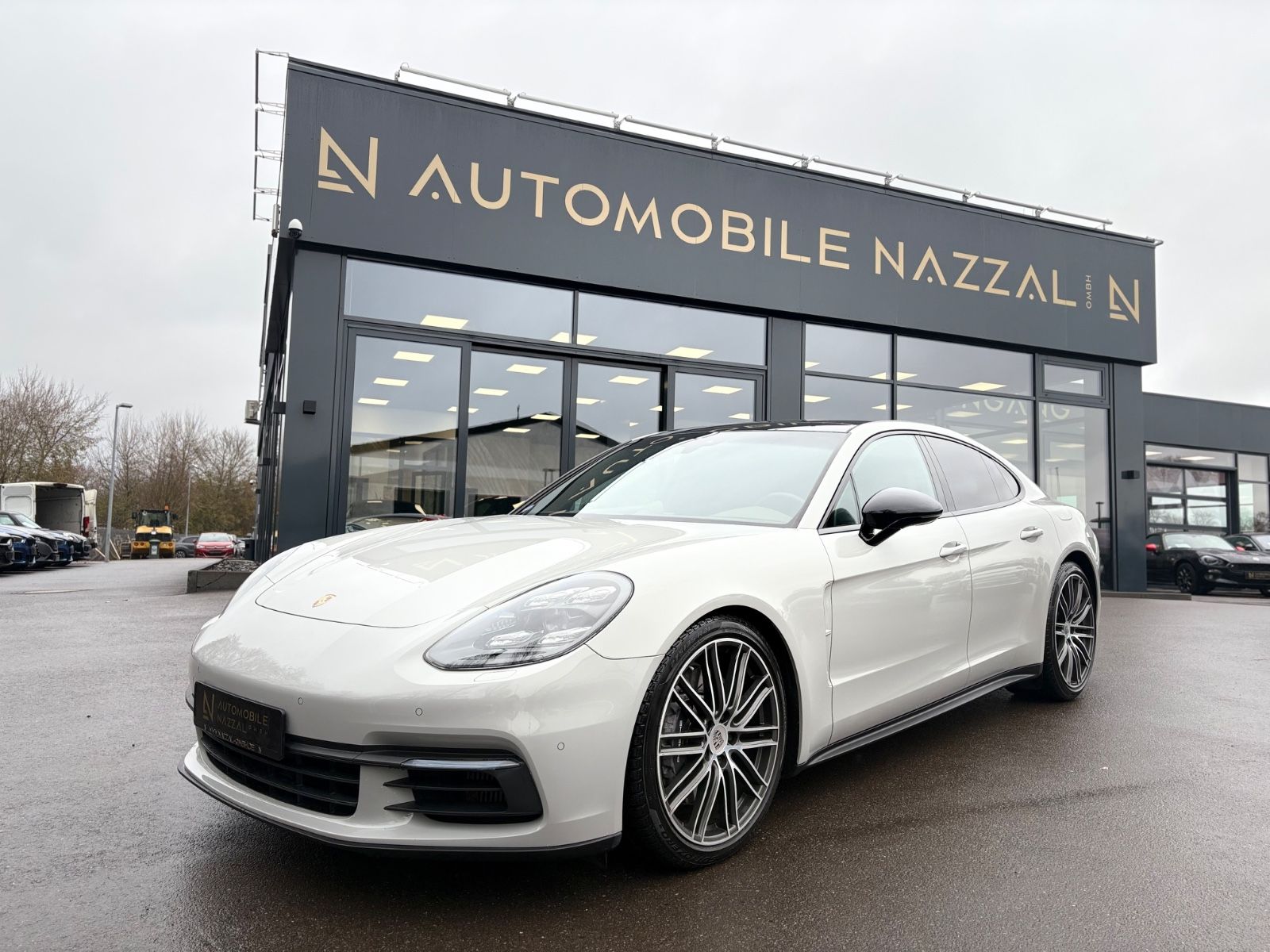 Porsche PANAMERA 4 E-HYBRID*LIM*CHRONO*PANORAMA*KREIDE*