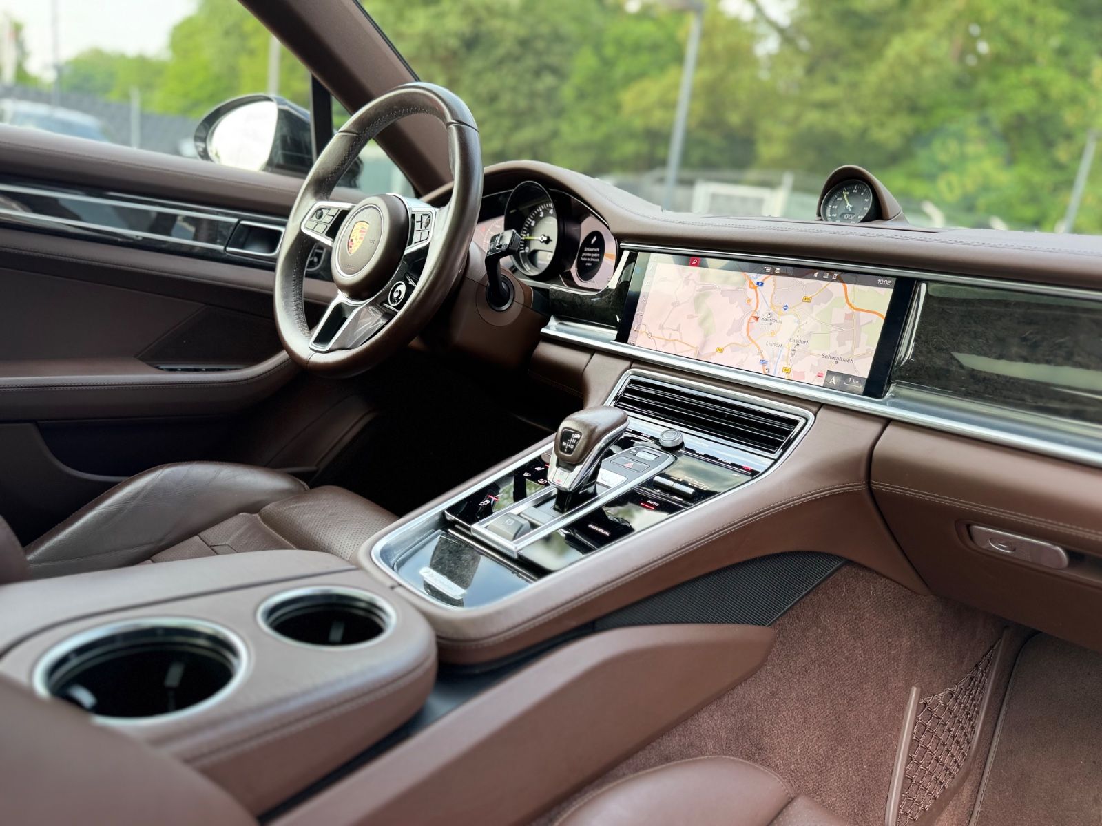 Fahrzeugabbildung Porsche PANAMERA 4 E-HYBRID*LIM*CHRONO*PANORAMA*KREIDE*