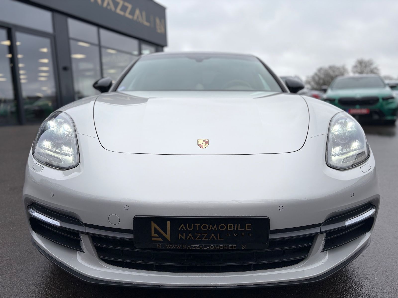 Fahrzeugabbildung Porsche PANAMERA 4 E-HYBRID*LIM*CHRONO*PANORAMA*KREIDE*