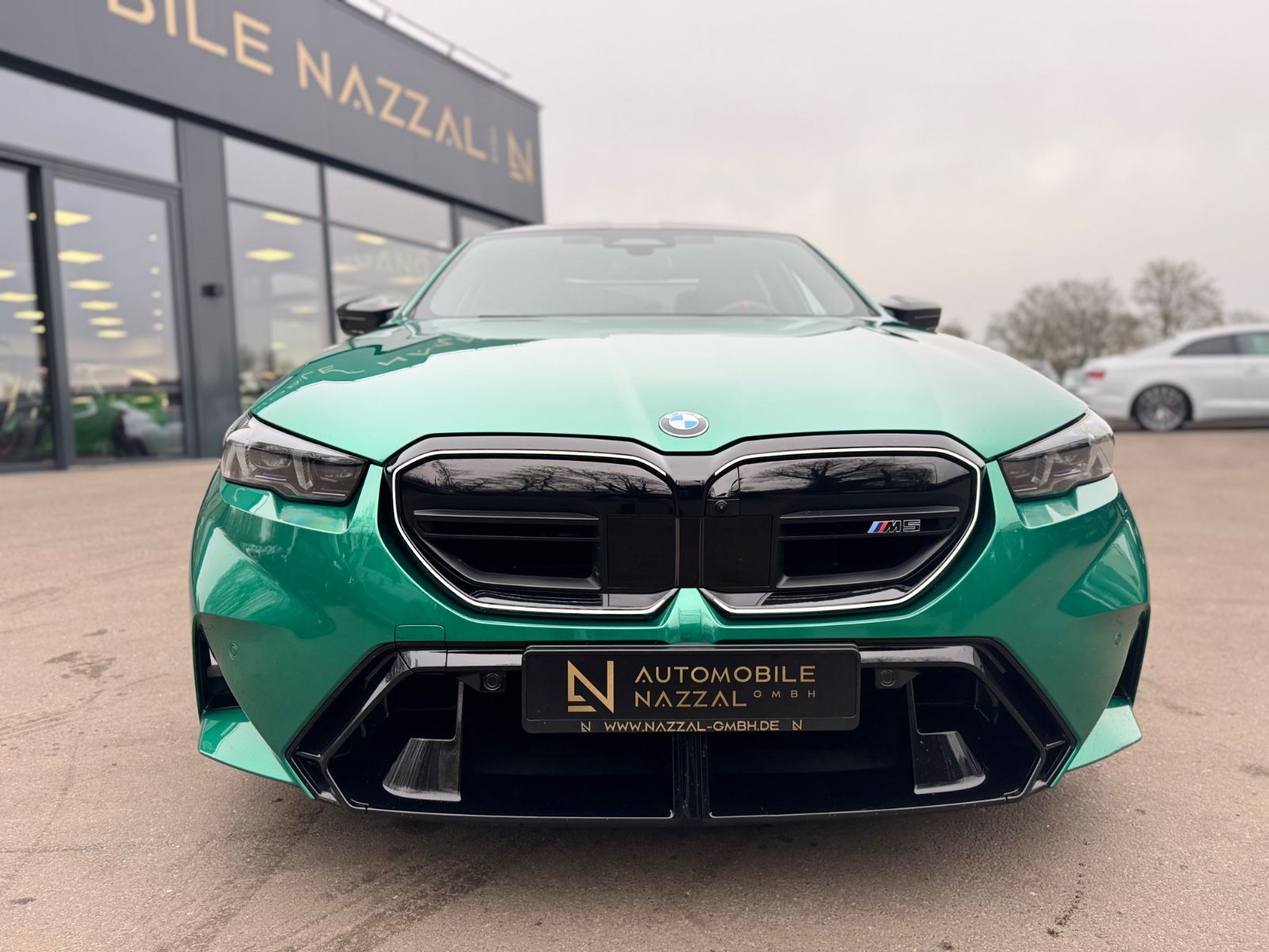 Fahrzeugabbildung BMW M5 LIM*CARBON*ACC*B&W*ON STOCK!*727PS*TRAUM*
