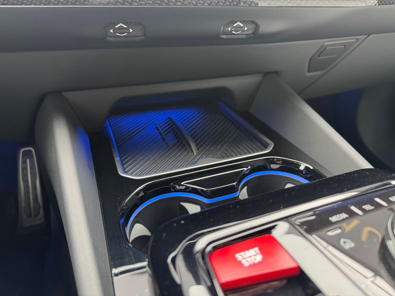 Fahrzeugabbildung BMW M5 LIM*CARBON*ACC*B&W*ON STOCK!*727PS*TRAUM*