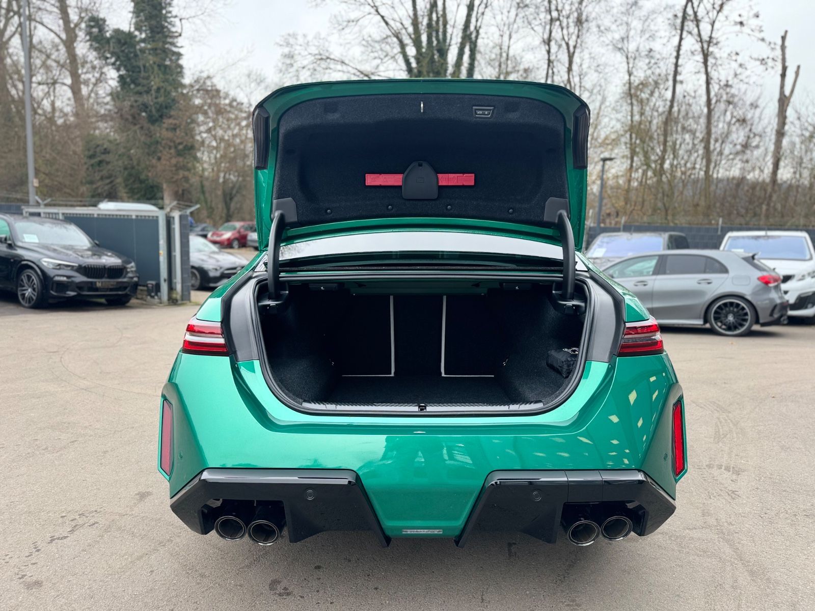 Fahrzeugabbildung BMW M5 LIM*CARBON*ACC*B&W*ON STOCK!*727PS*TRAUM*