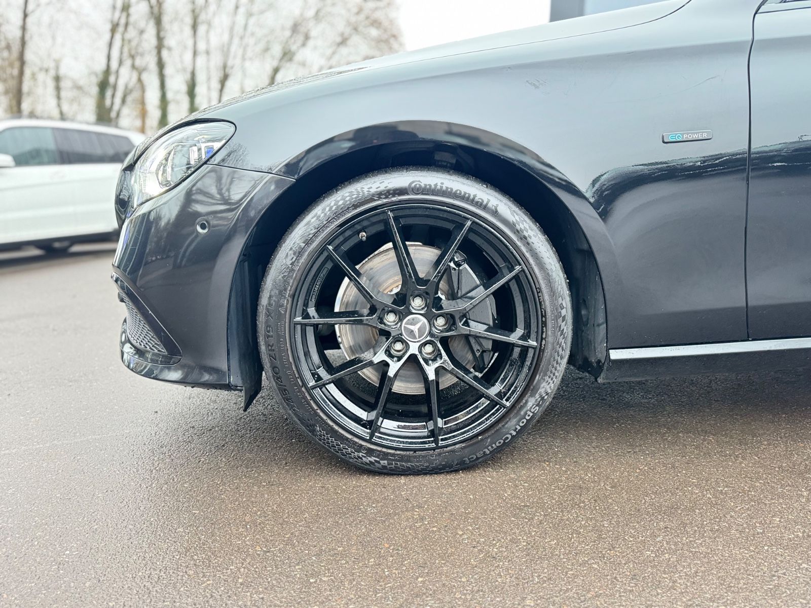 Fahrzeugabbildung Mercedes-Benz E300de*FACELIFT*LED-MULTIBEAM*MB-GARANTIE*