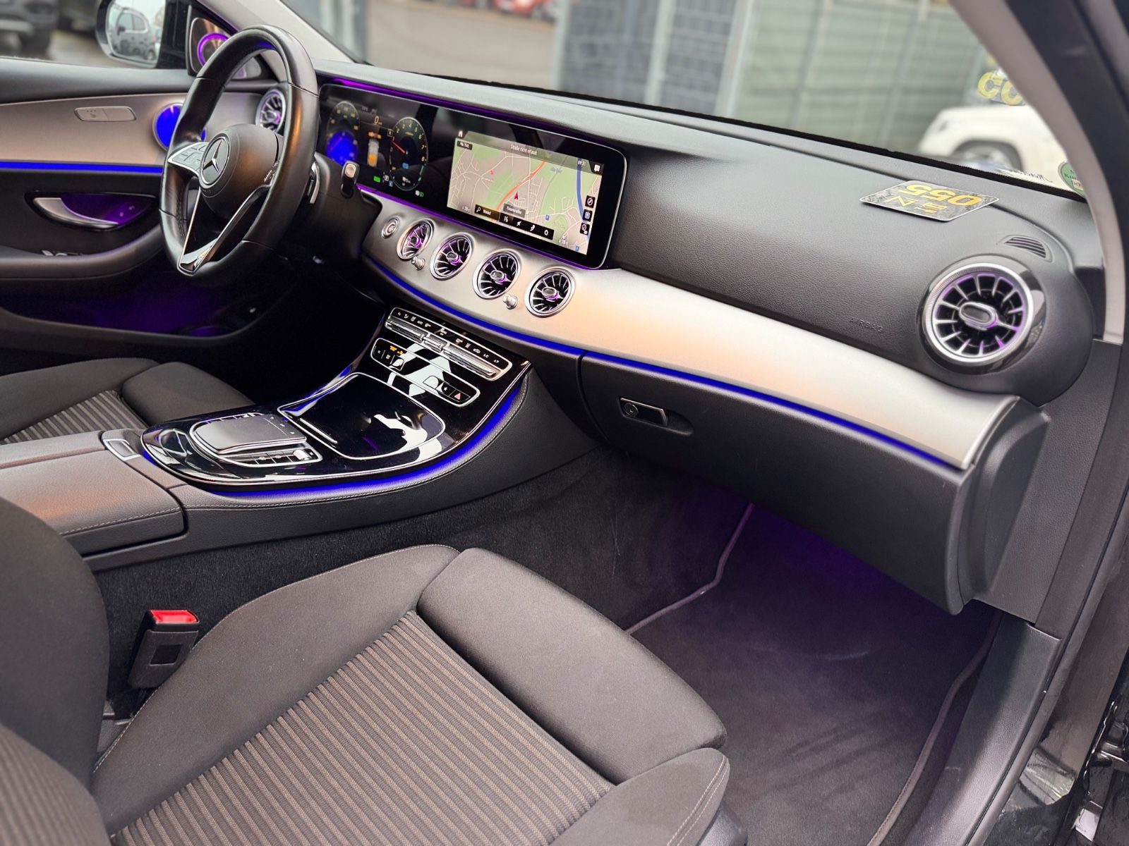 Fahrzeugabbildung Mercedes-Benz E300de*FACELIFT*LED-MULTIBEAM*MB-GARANTIE*