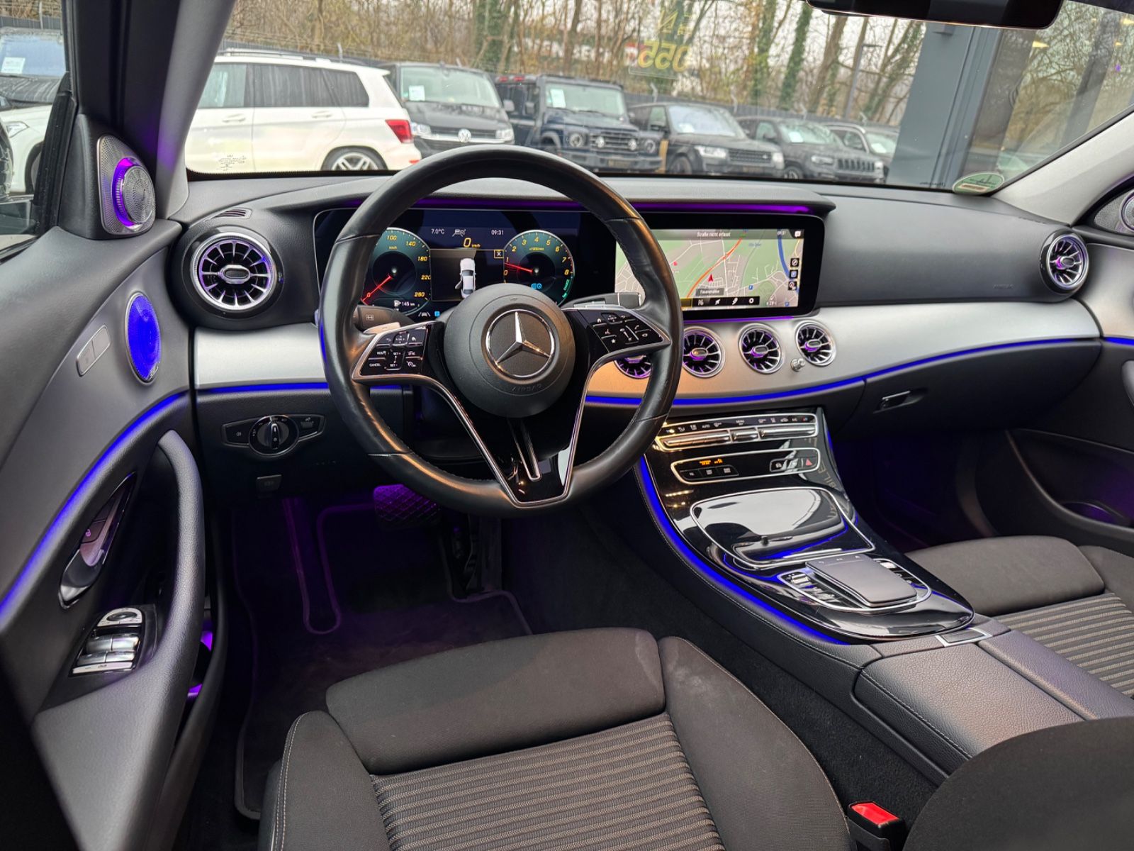 Fahrzeugabbildung Mercedes-Benz E300de*FACELIFT*LED-MULTIBEAM*MB-GARANTIE*