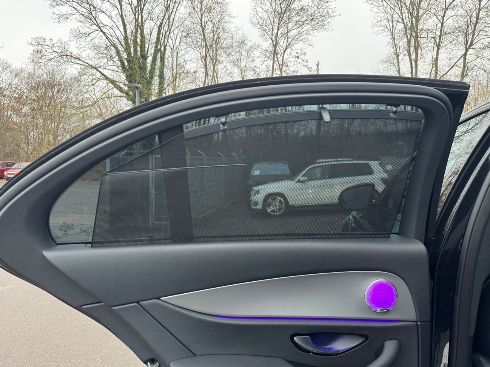 Fahrzeugabbildung Mercedes-Benz E300de*FACELIFT*LED-MULTIBEAM*MB-GARANTIE*