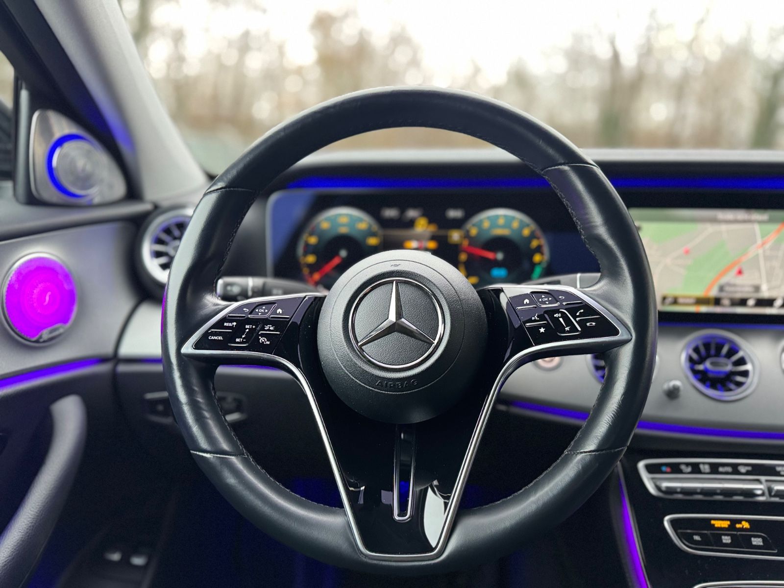 Fahrzeugabbildung Mercedes-Benz E300de*FACELIFT*LED-MULTIBEAM*MB-GARANTIE*