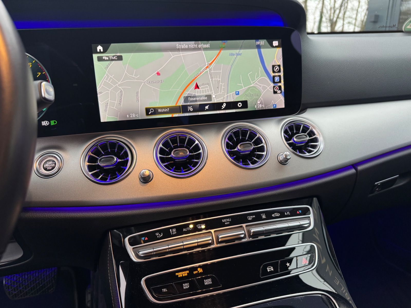 Fahrzeugabbildung Mercedes-Benz E300de*FACELIFT*LED-MULTIBEAM*MB-GARANTIE*