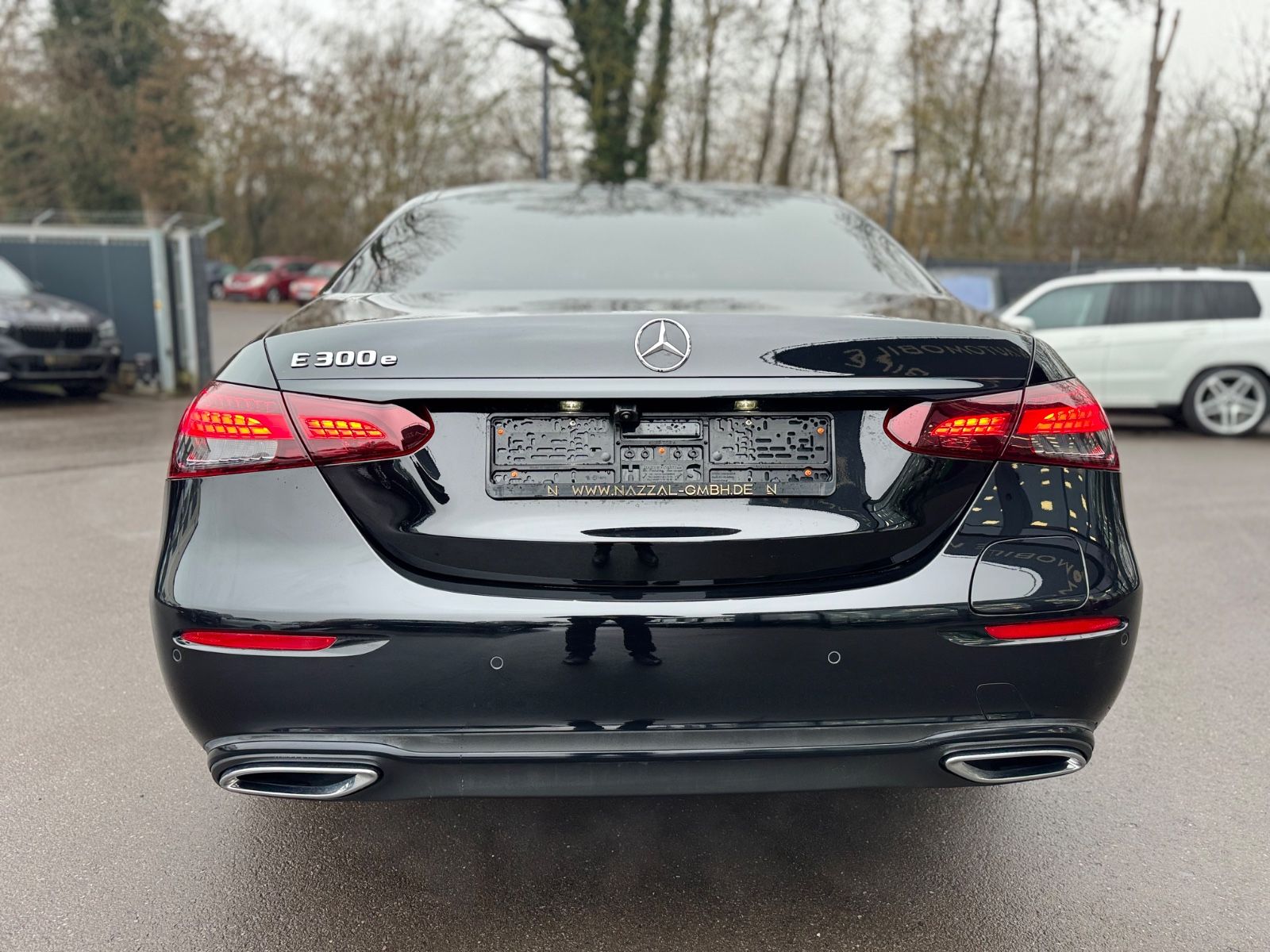 Fahrzeugabbildung Mercedes-Benz E300de*FACELIFT*LED-MULTIBEAM*MB-GARANTIE*