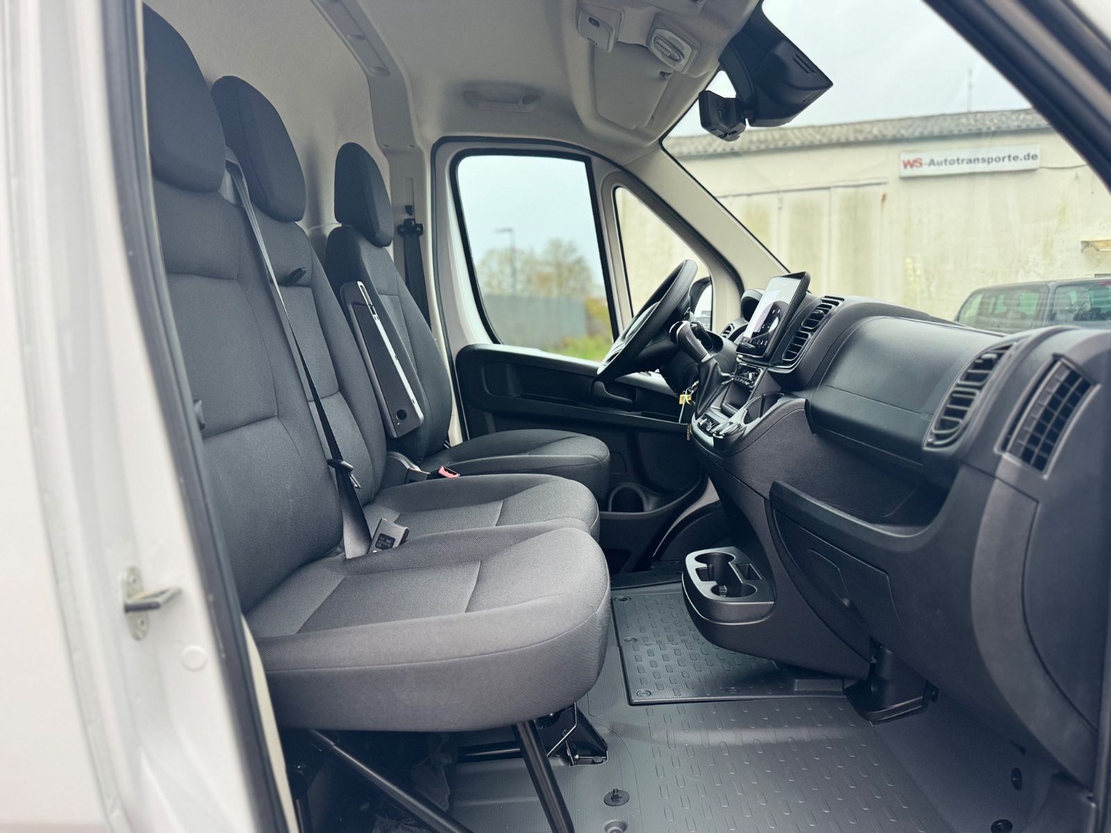 Fahrzeugabbildung Peugeot BOXER KASTEN L4H2 HEAVY BLUE HDi 180*LED*NAVI*